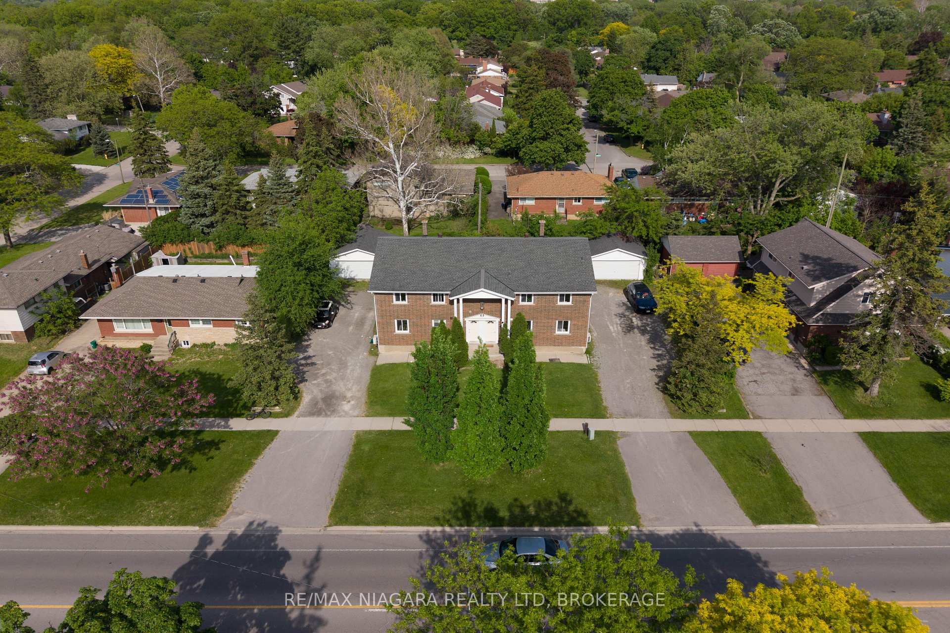 Photo 3 of 293-195 Glenridge Avenue, St. Catharines, Glendale/Glenridge — HOMEH