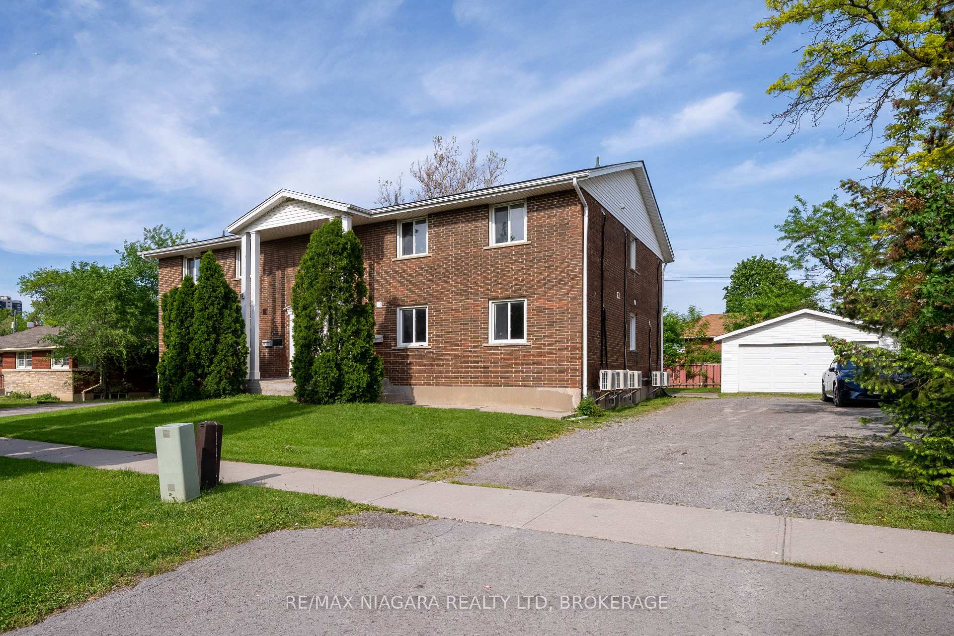 Photo 4 of 293-195 Glenridge Avenue, St. Catharines, Glendale/Glenridge — HOMEH