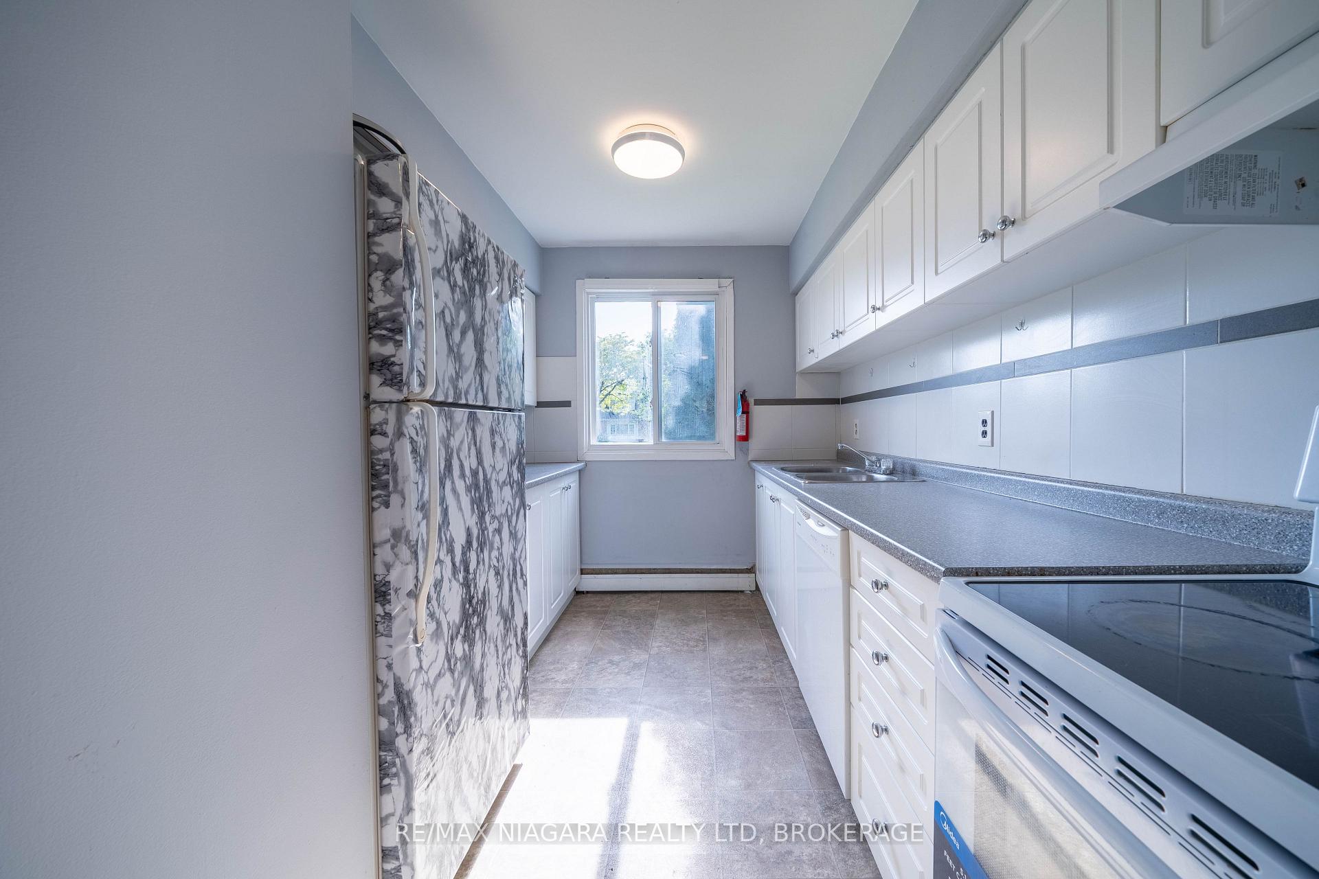 Photo 9 of 293-195 Glenridge Avenue, St. Catharines, Glendale/Glenridge — HOMEH