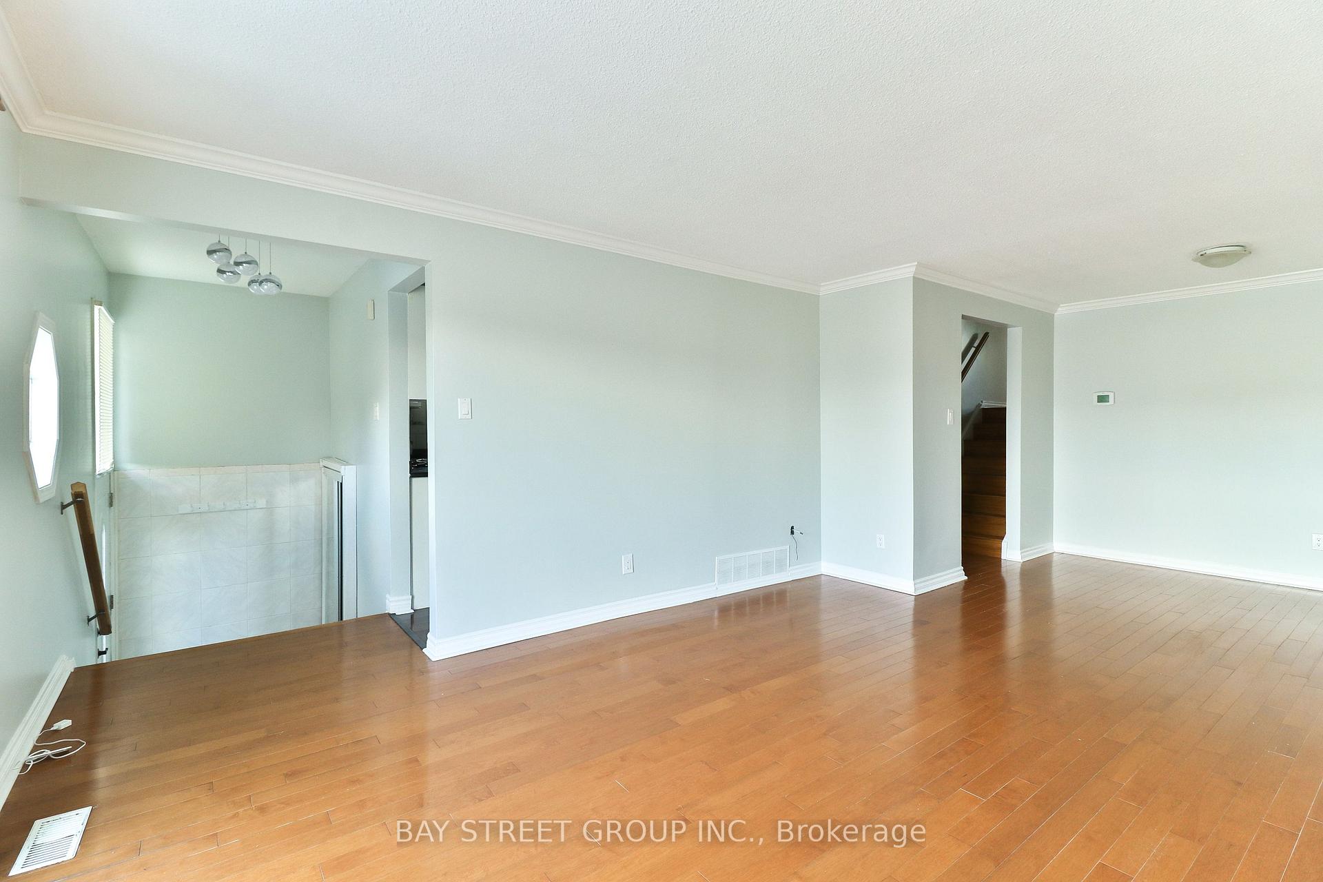 Photo 13 of Unit Upper Unit, 489 Fergo Avenue, Mississauga, Cooksville — HOMEH