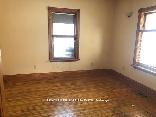 Photo 9 of 115 Agnes Street, Oshawa, O'Neill — HOMEH