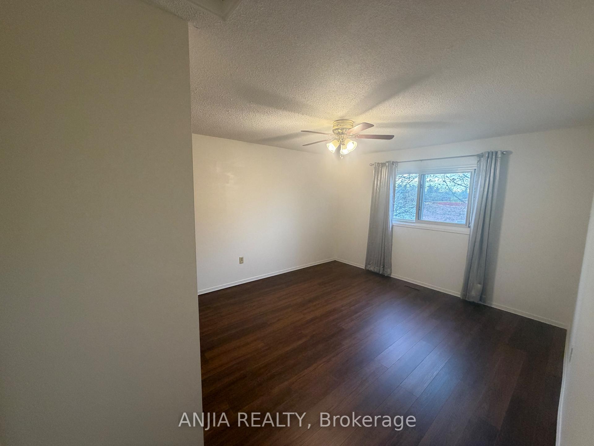 Photo 16 of 21 Tangmere Crescent, Markham, Milliken Mills East — HOMEH