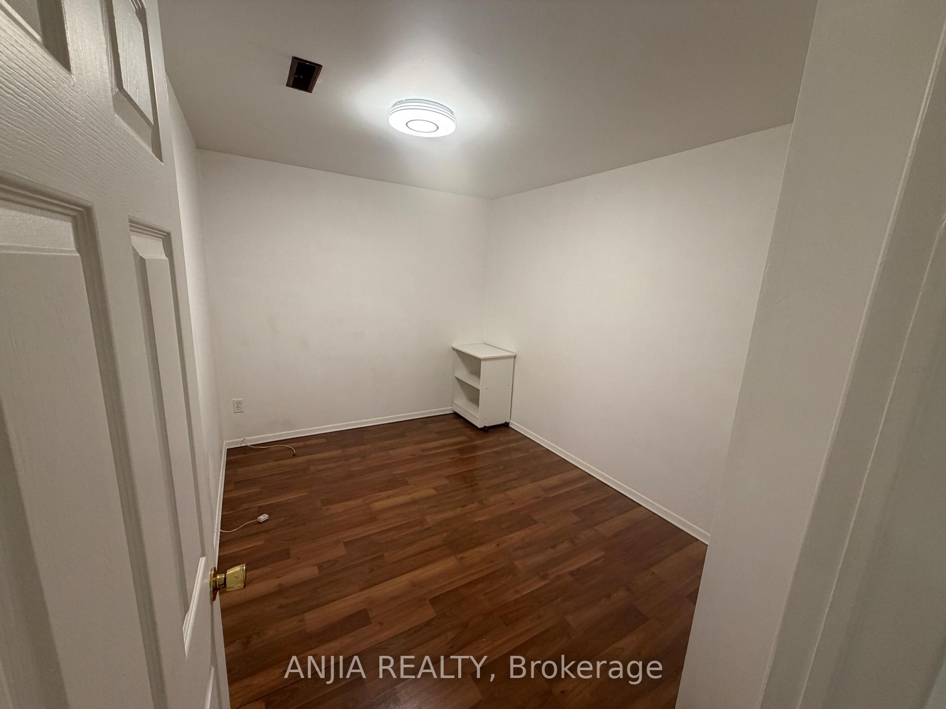 Photo 23 of 21 Tangmere Crescent, Markham, Milliken Mills East — HOMEH