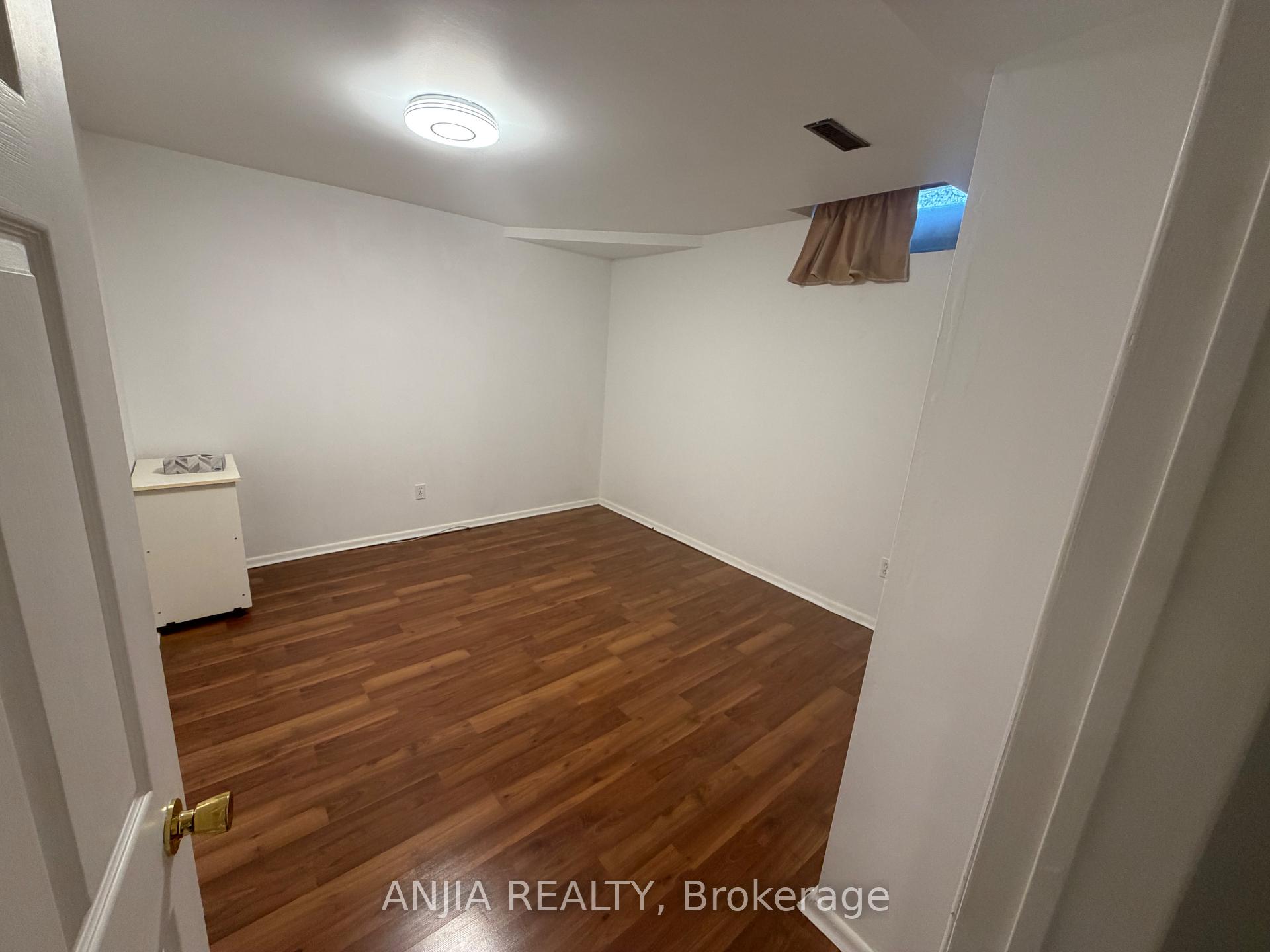 Photo 24 of 21 Tangmere Crescent, Markham, Milliken Mills East — HOMEH