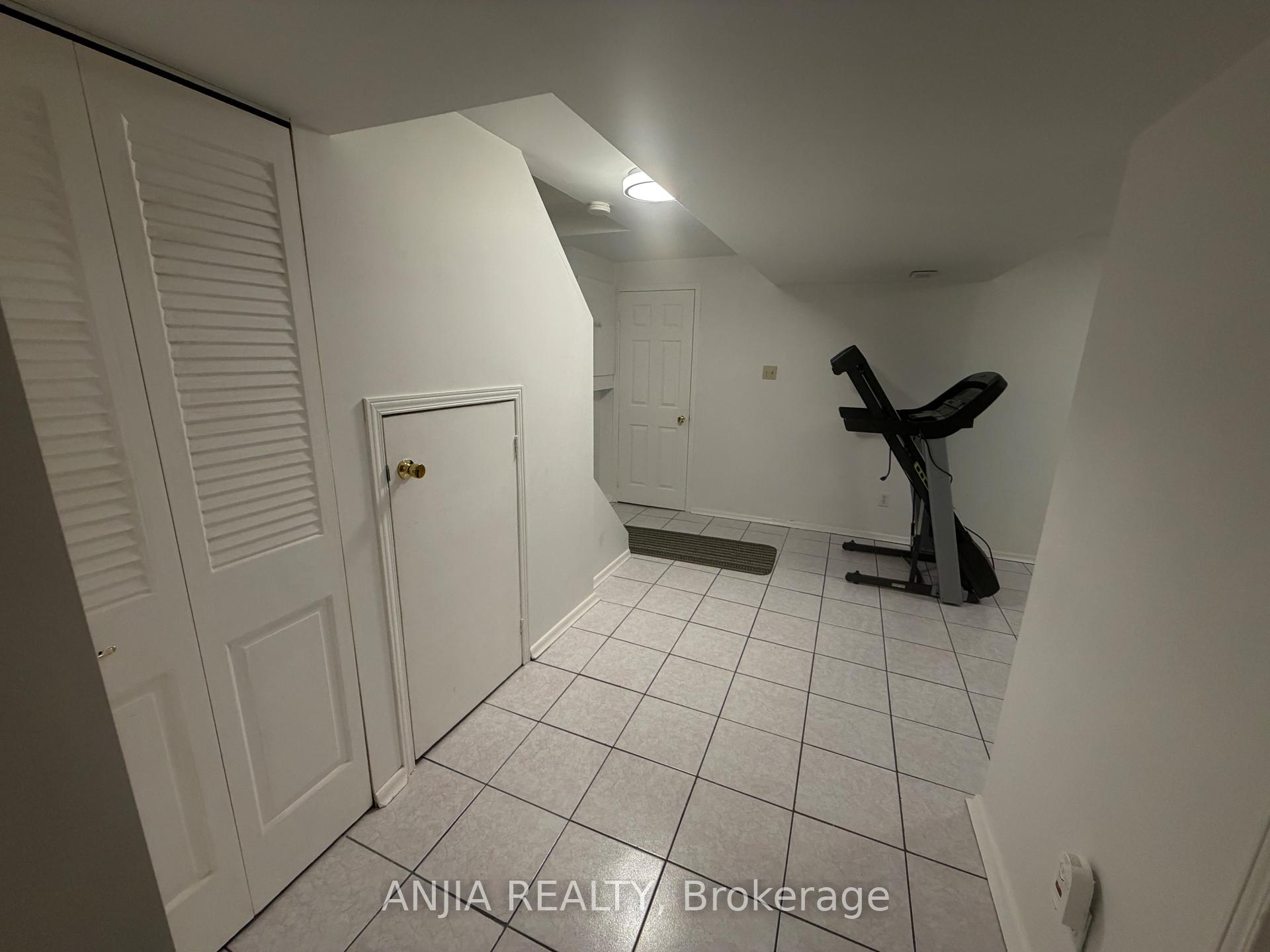 Photo 25 of 21 Tangmere Crescent, Markham, Milliken Mills East — HOMEH