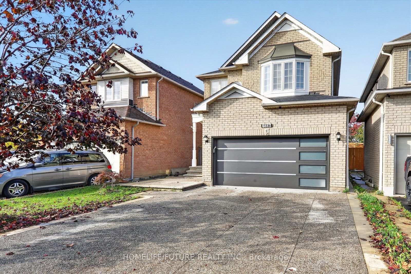 Photo 2 of 7236 Village Walk, Mississauga, Meadowvale Village — HOMEH