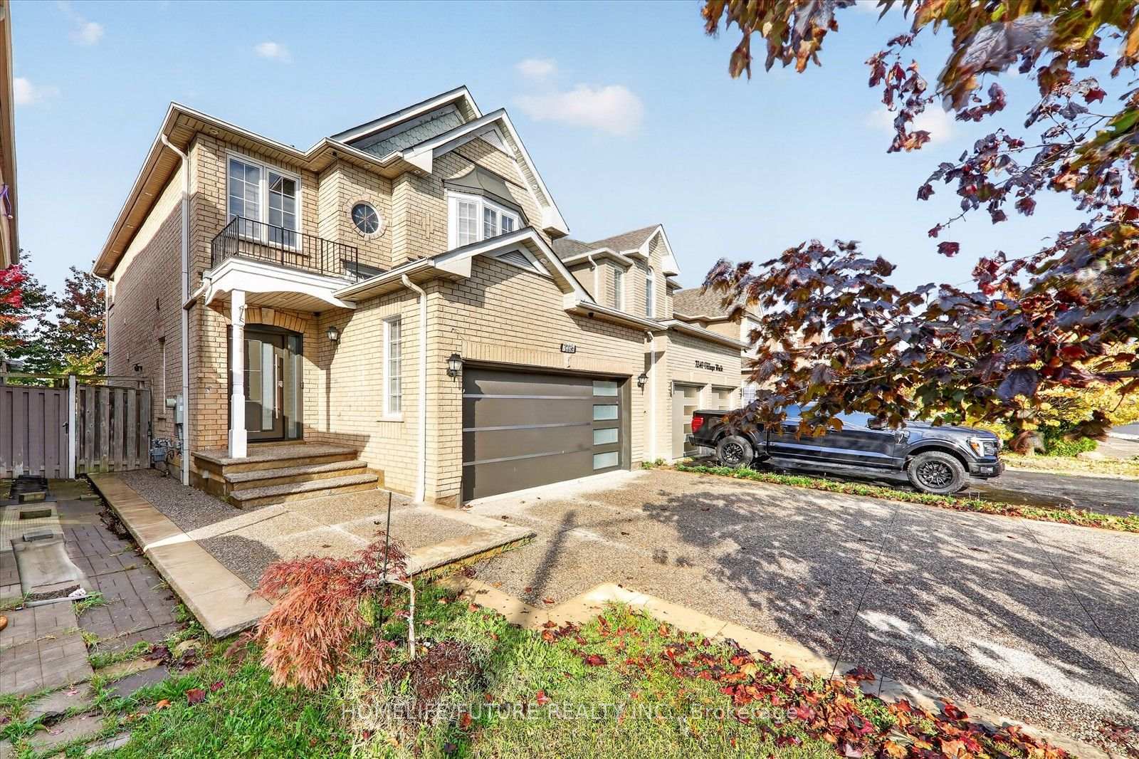 Photo 3 of 7236 Village Walk, Mississauga, Meadowvale Village — HOMEH
