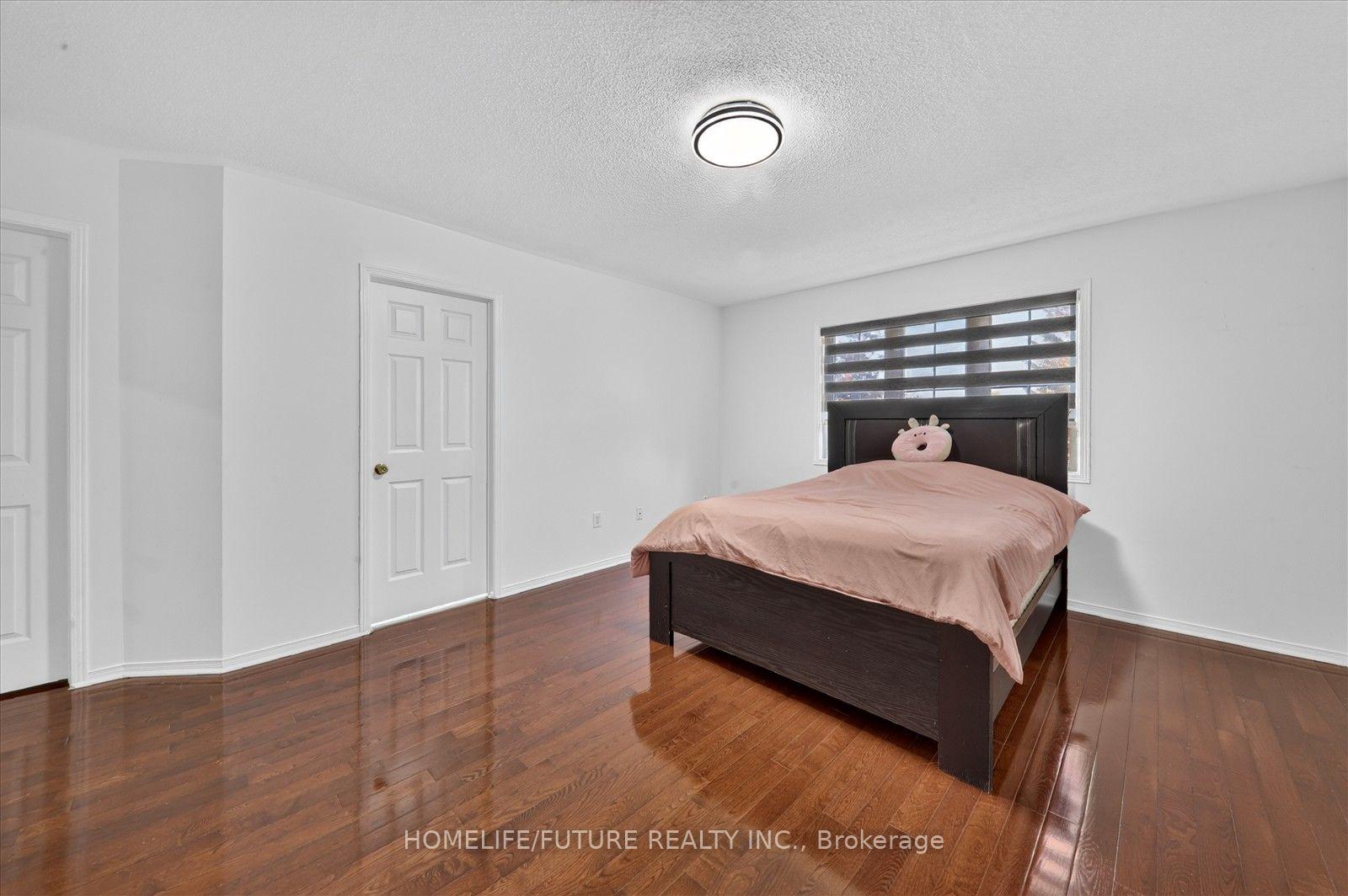 Photo 20 of 7236 Village Walk, Mississauga, Meadowvale Village — HOMEH