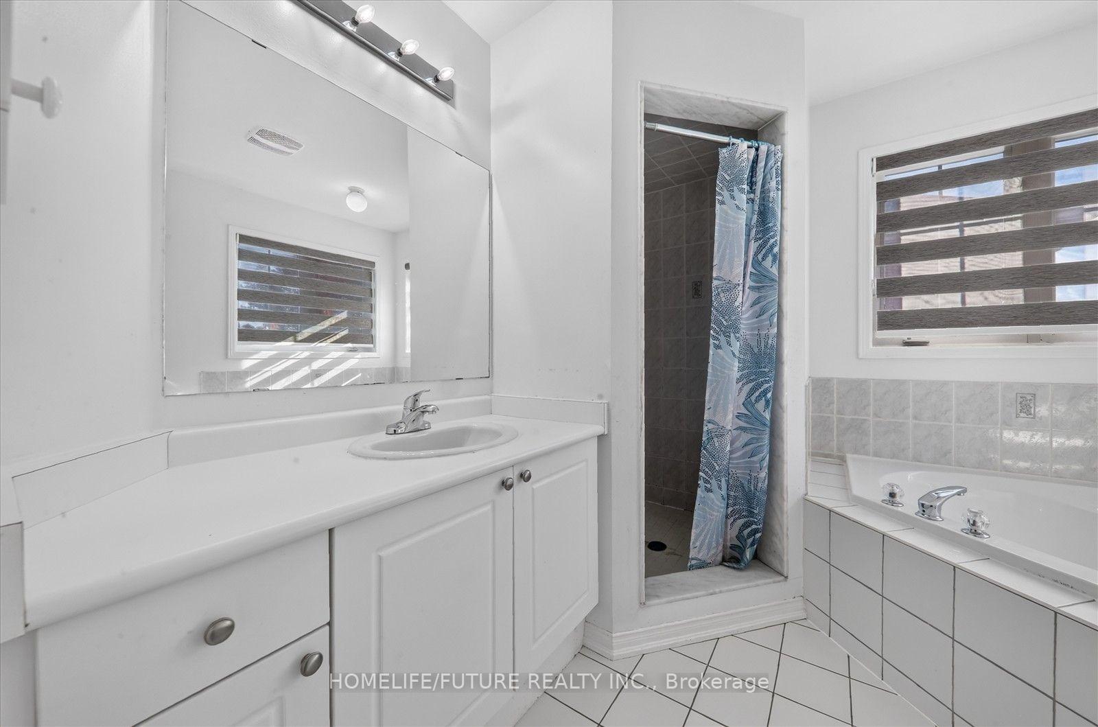 Photo 21 of 7236 Village Walk, Mississauga, Meadowvale Village — HOMEH
