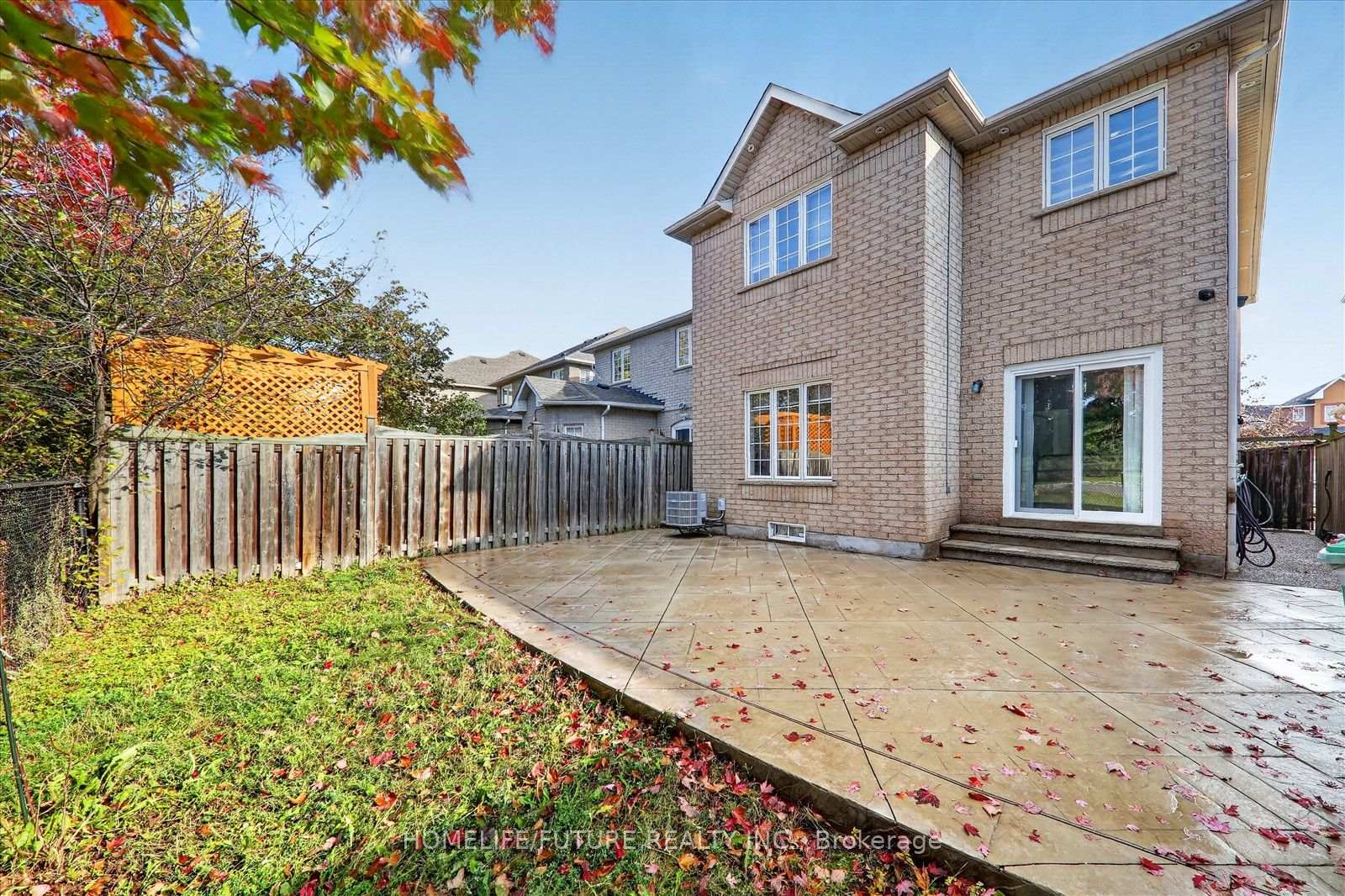 Photo 36 of 7236 Village Walk, Mississauga, Meadowvale Village — HOMEH