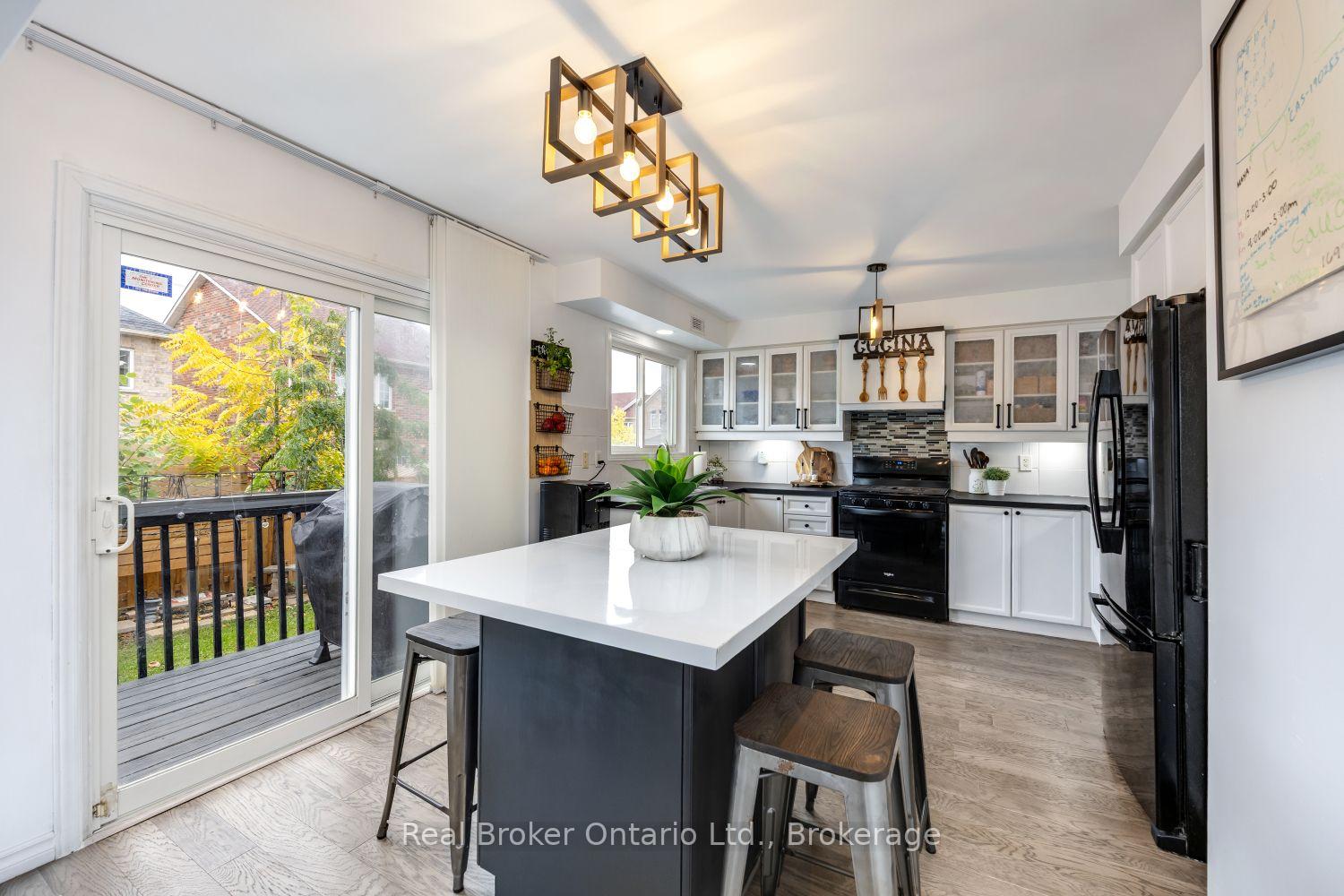 Photo 9 of 3 Durling Rock Street, Ajax, Northeast Ajax — HOMEH