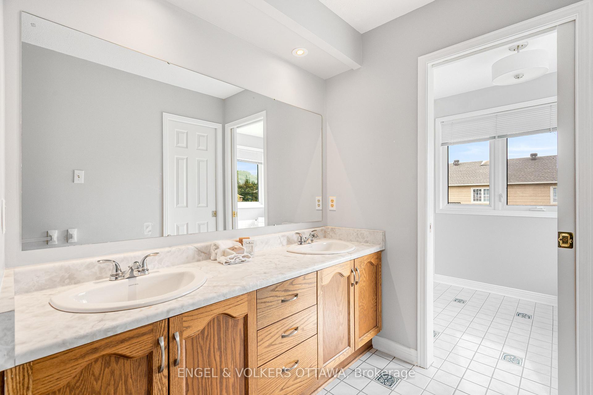 Photo 33 of 6 Holly Ridge, Ottawa, Stittsville (Central) — HOMEH