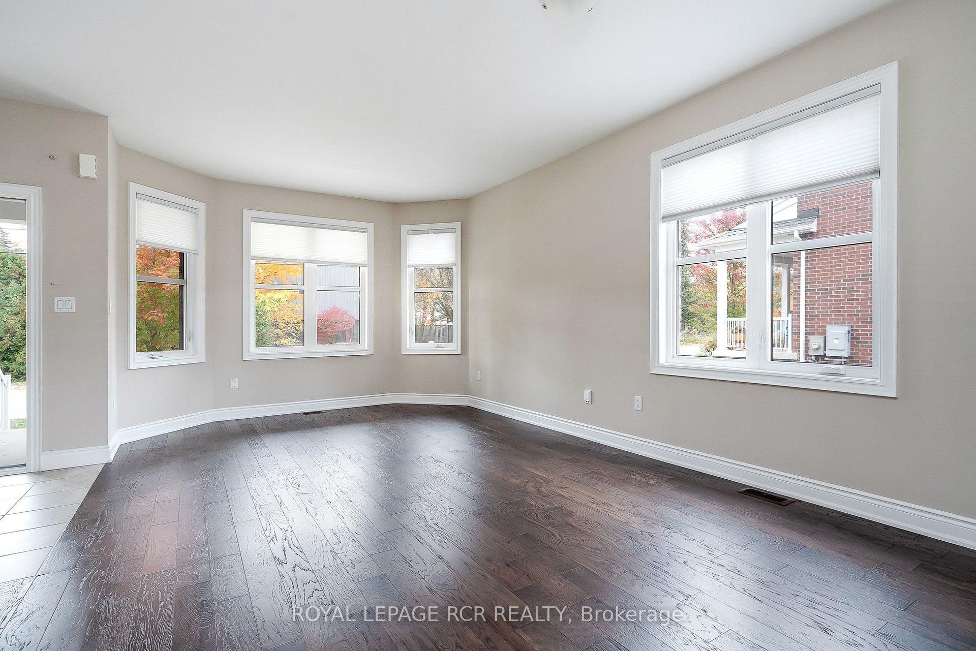 Photo 16 of 213 Mary Street, Clearview, Creemore — HOMEH