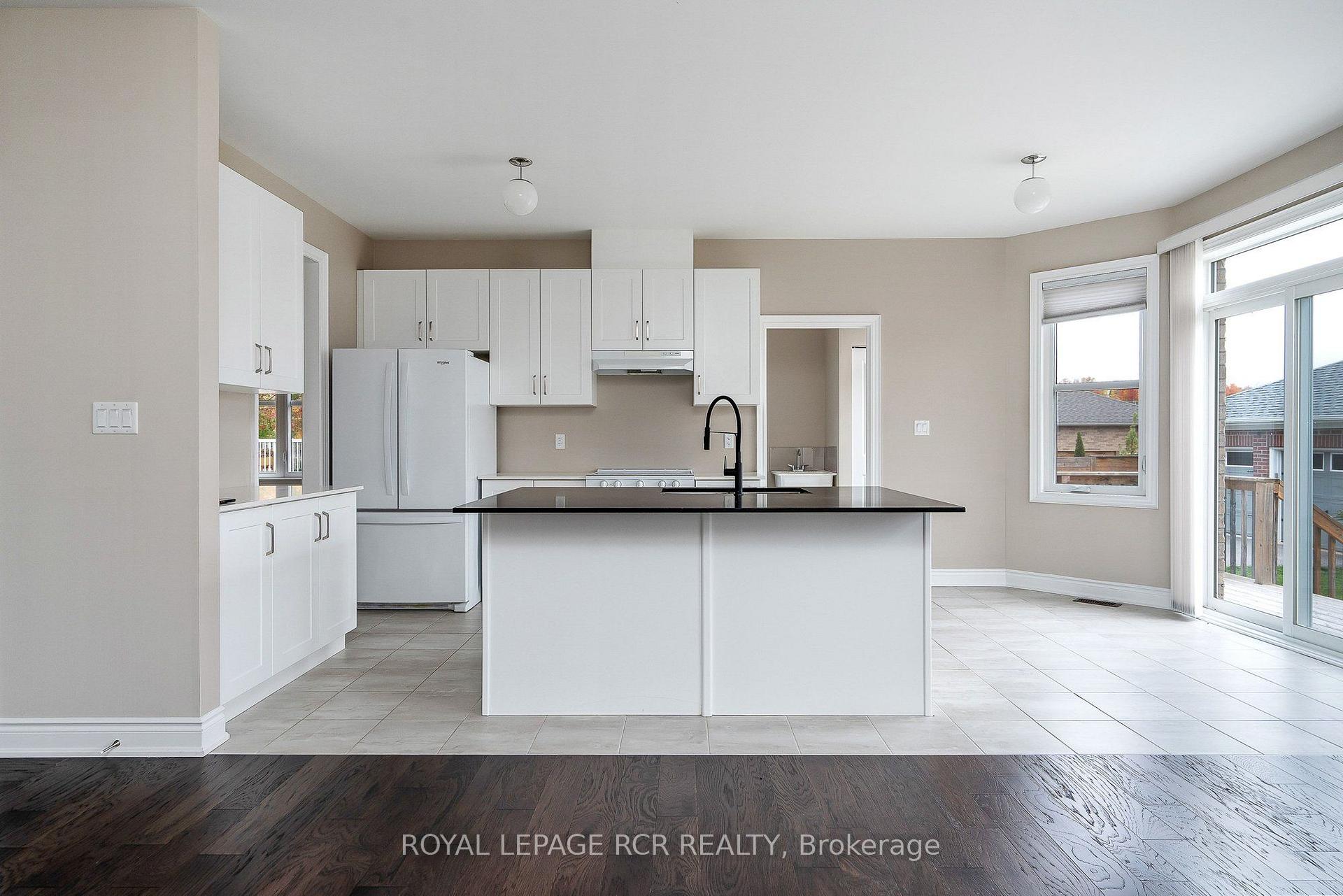 Photo 20 of 213 Mary Street, Clearview, Creemore — HOMEH