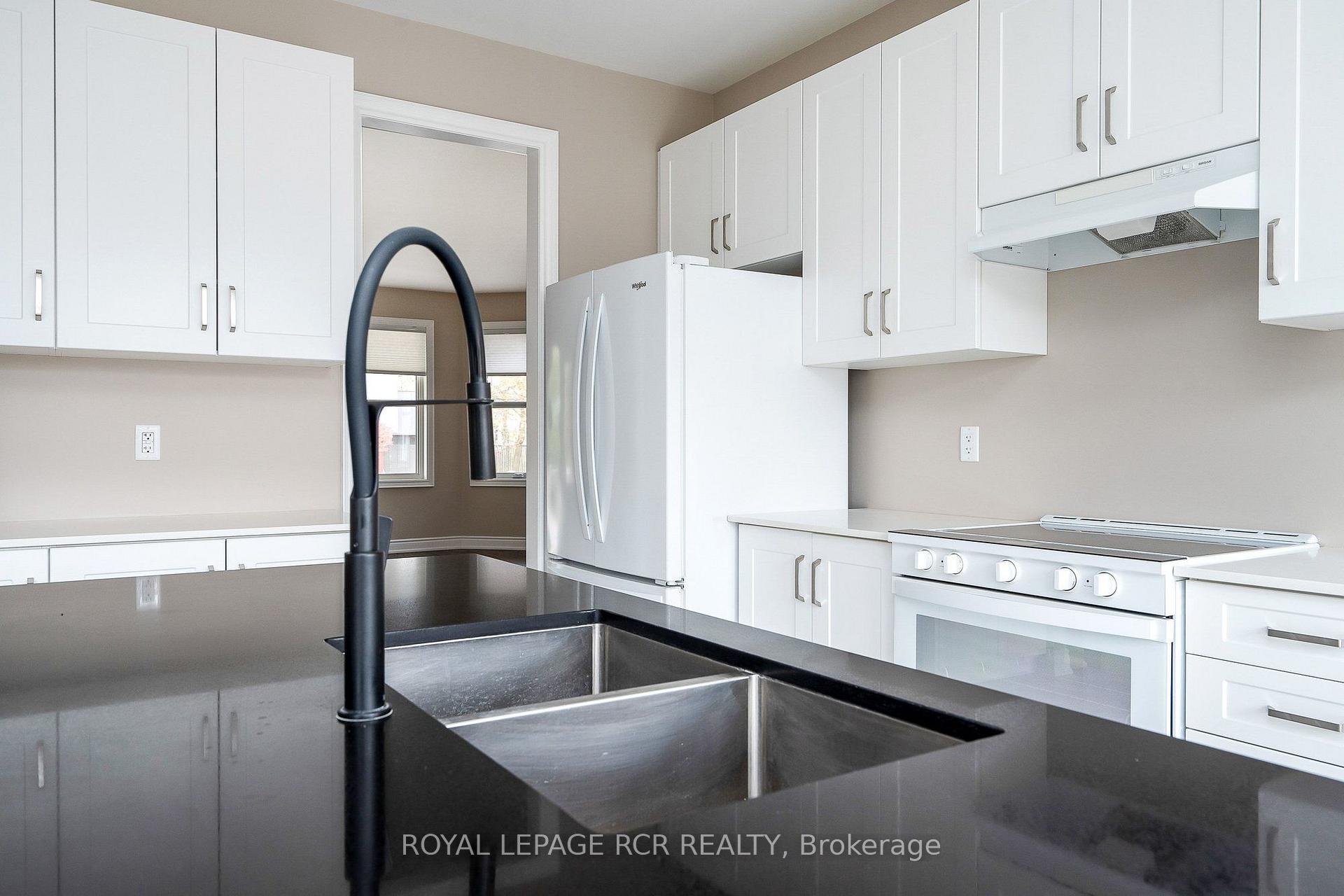 Photo 23 of 213 Mary Street, Clearview, Creemore — HOMEH