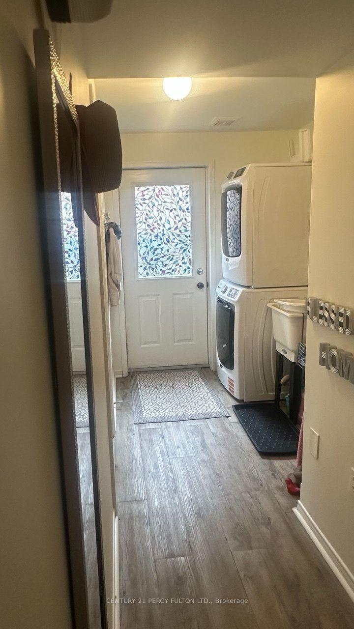 Photo 3 of Unit Bsmt, 35 Forest Dale Drive, Barrie, Little Lake — HOMEH
