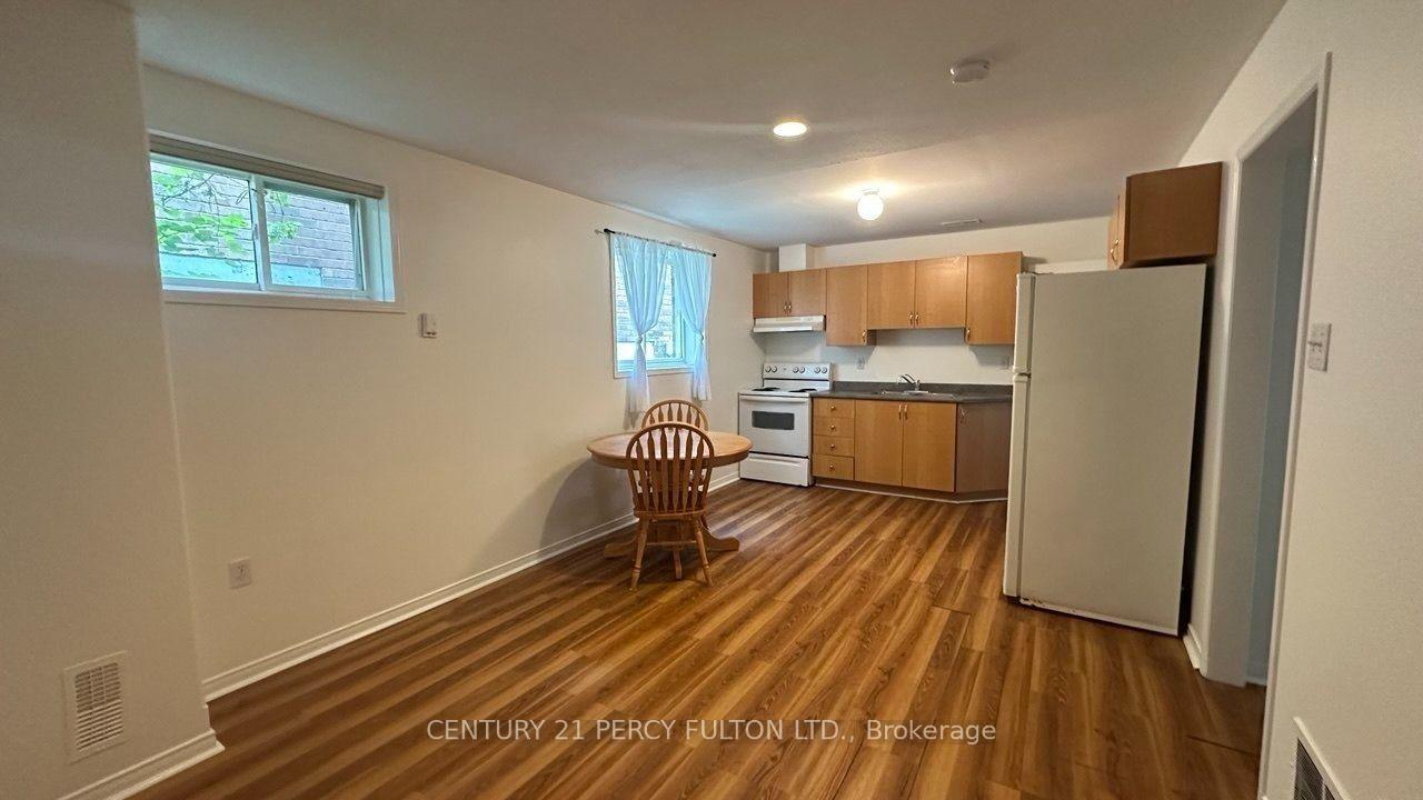 Photo 7 of Unit Bsmt, 35 Forest Dale Drive, Barrie, Little Lake — HOMEH