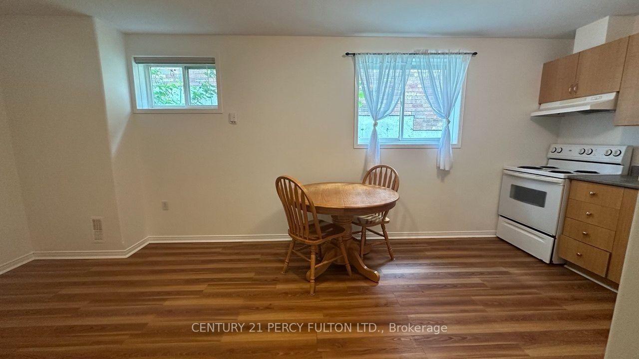 Photo 8 of Unit Bsmt, 35 Forest Dale Drive, Barrie, Little Lake — HOMEH