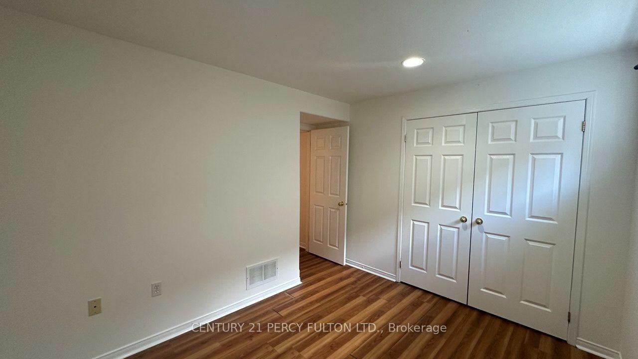 Photo 9 of Unit Bsmt, 35 Forest Dale Drive, Barrie, Little Lake — HOMEH