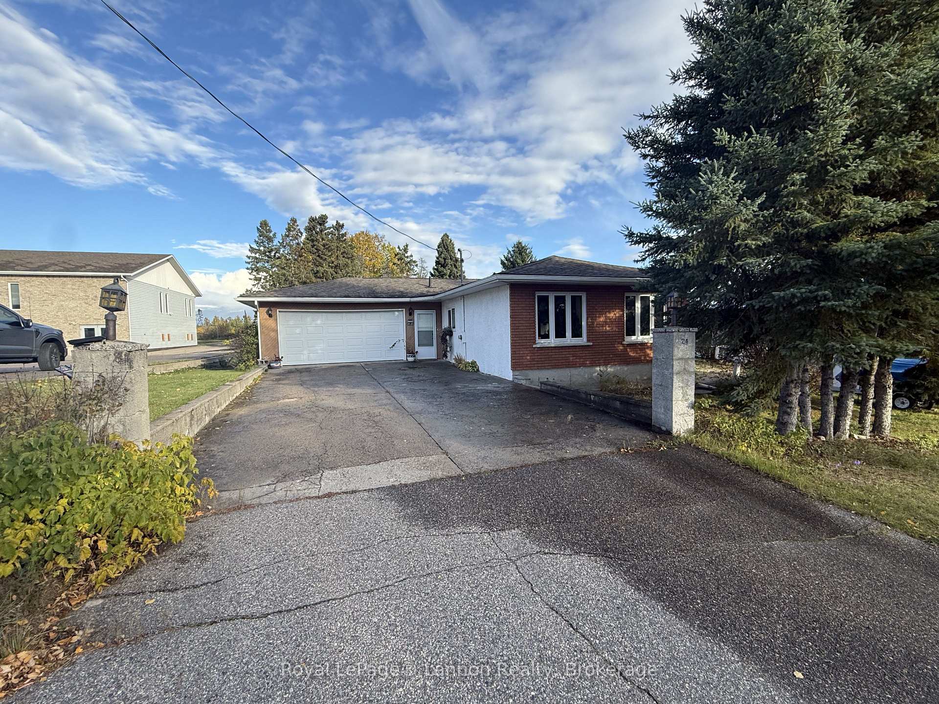 Photo 2 of 24 First Avenue, Sioux Lookout — HOMEH