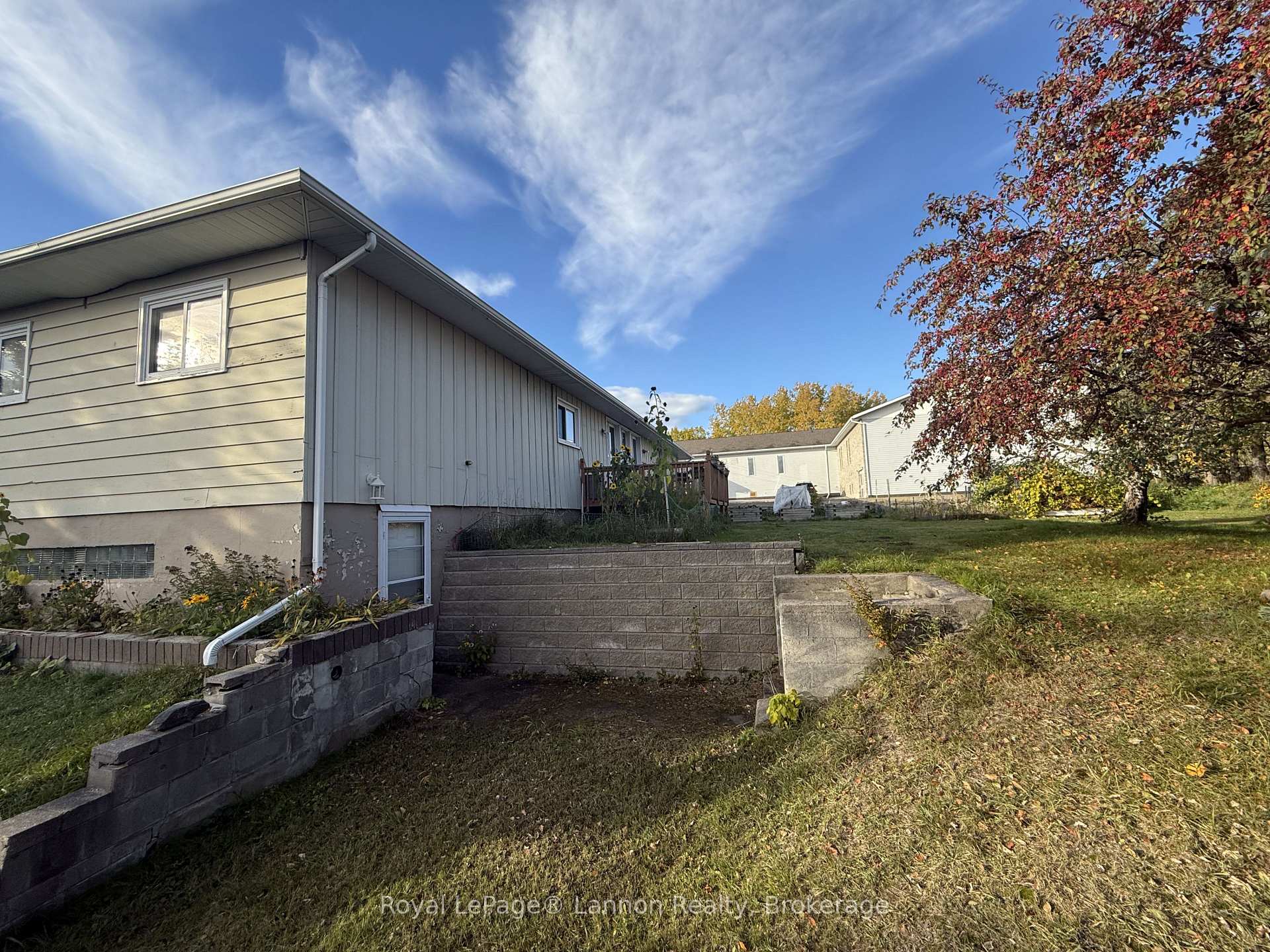 Photo 5 of 24 First Avenue, Sioux Lookout — HOMEH