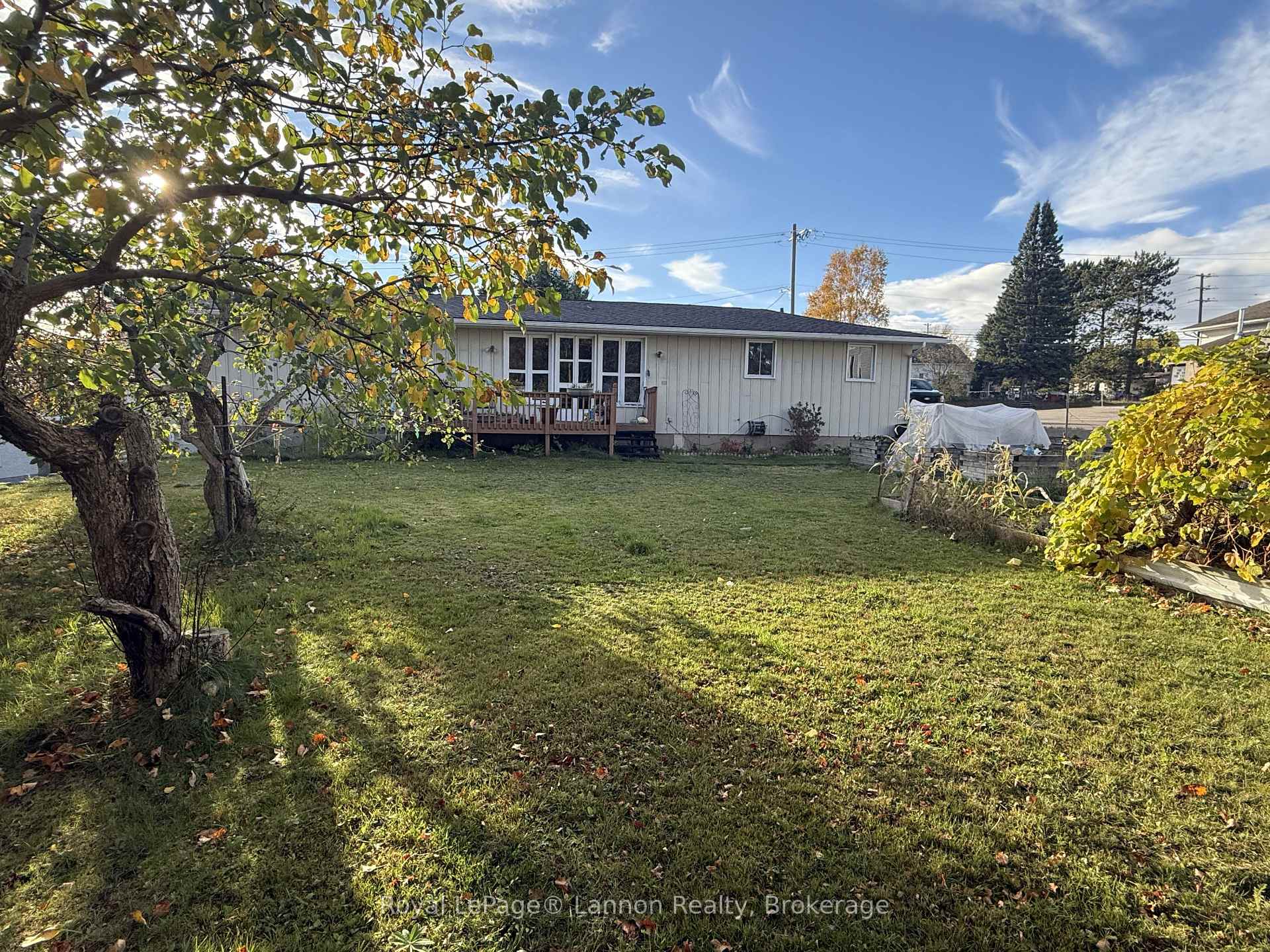 Photo 6 of 24 First Avenue, Sioux Lookout — HOMEH