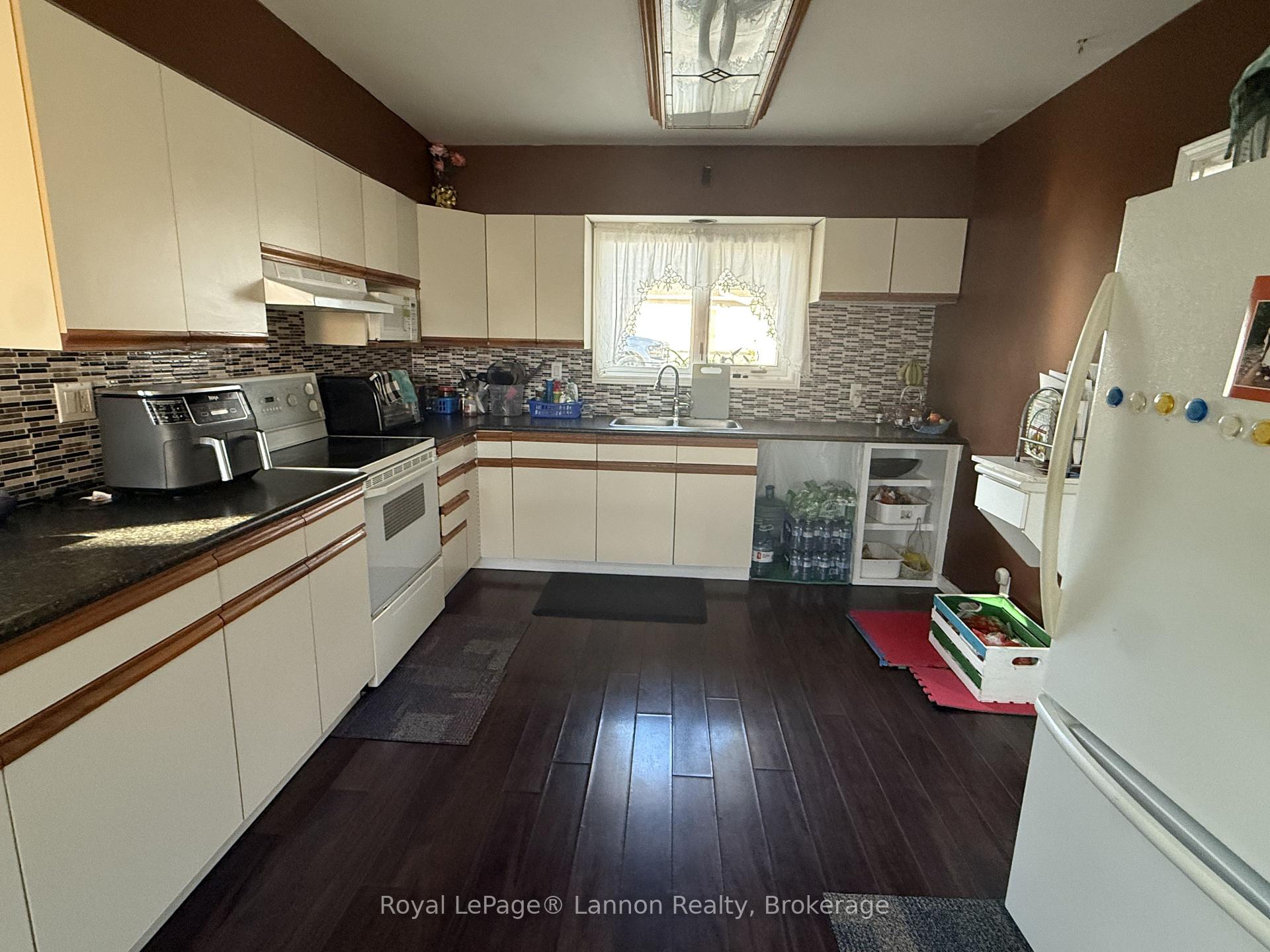 Photo 20 of 24 First Avenue, Sioux Lookout — HOMEH