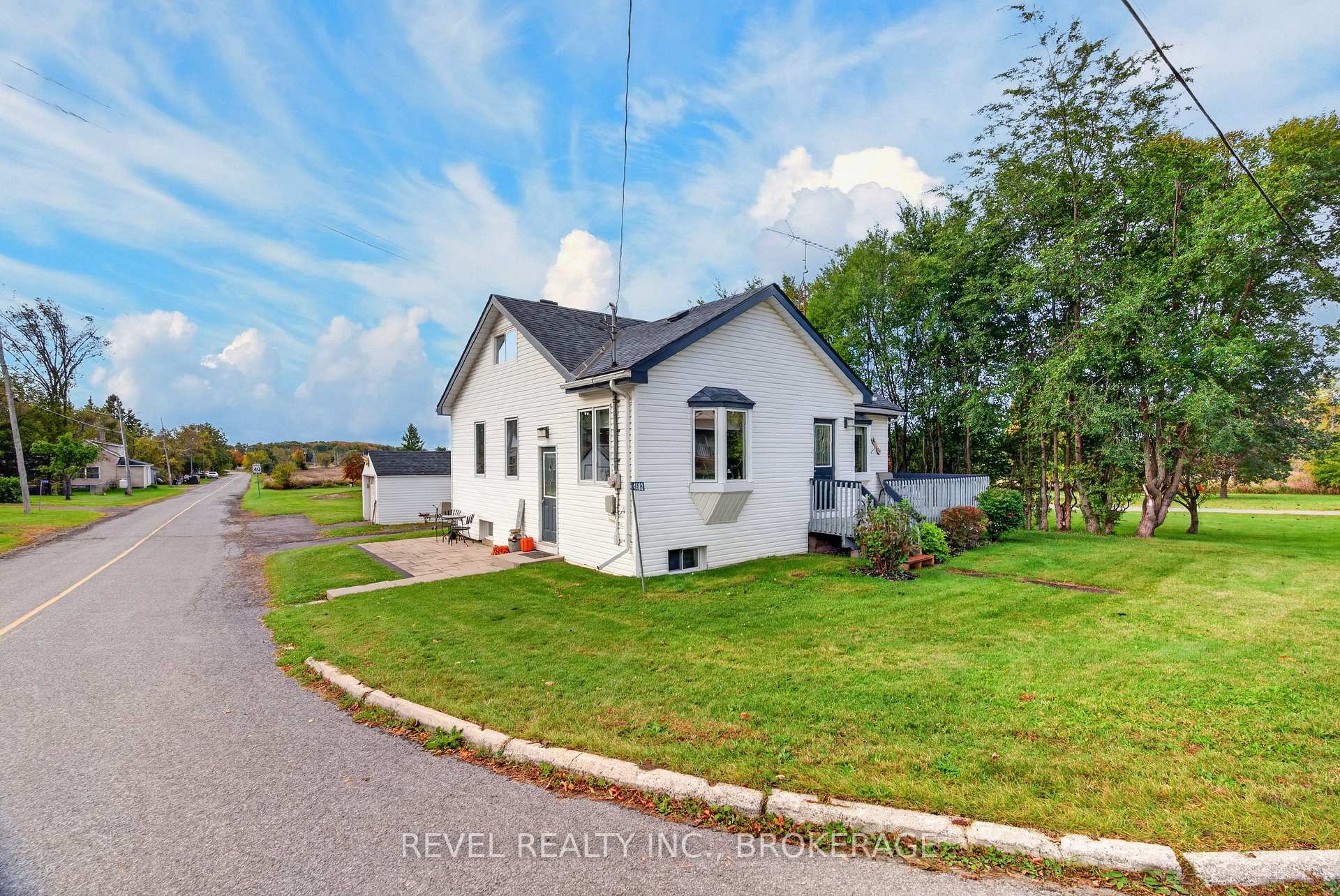 Photo 3 of 4682 Latimer Road, Frontenac, Frontenac South — HOMEH
