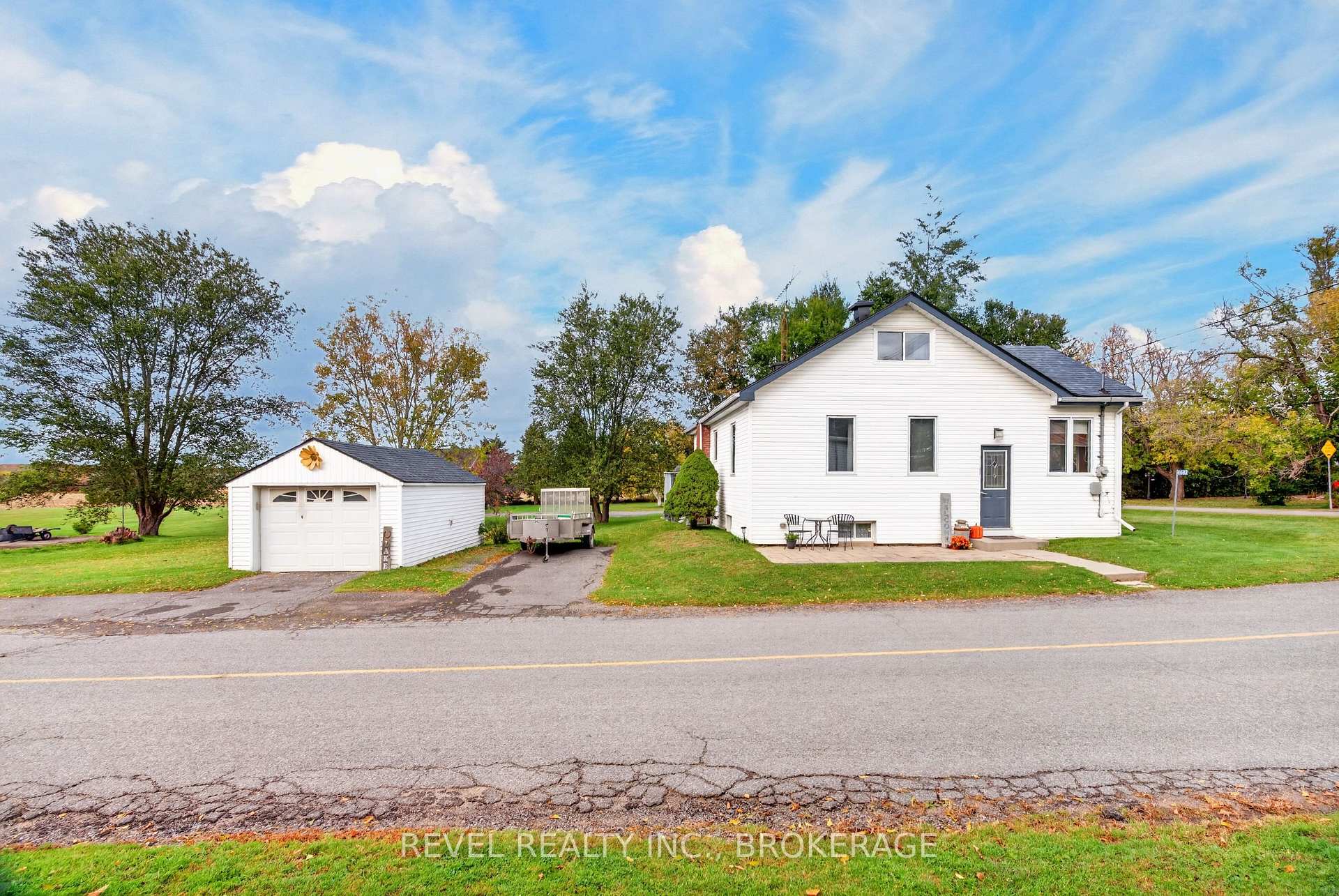 Photo 4 of 4682 Latimer Road, Frontenac, Frontenac South — HOMEH