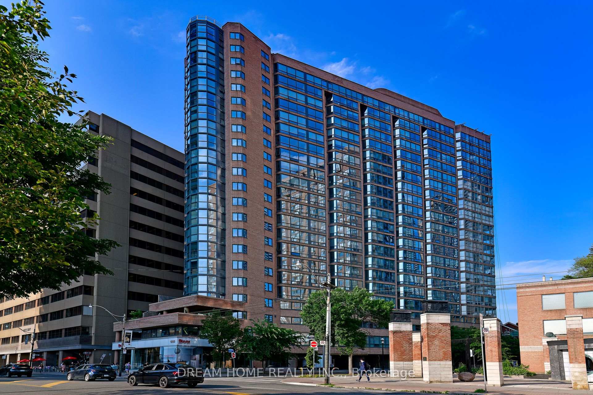 Photo of Unit 1204, 1055 Bay Street