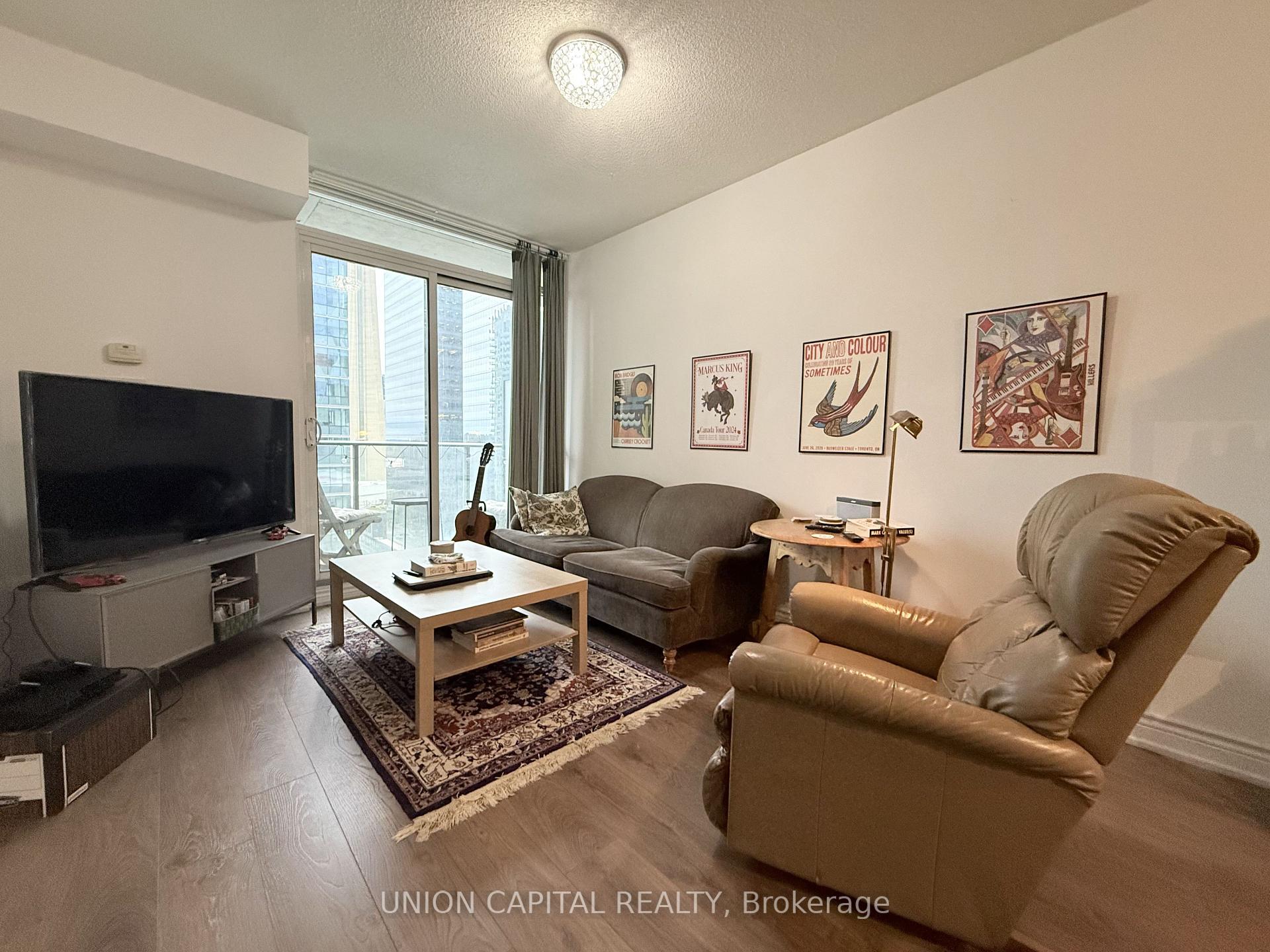 Photo 6 of Unit 1402, 65 Bremner Boulevard, Toronto, Waterfront Communities — HOMEH