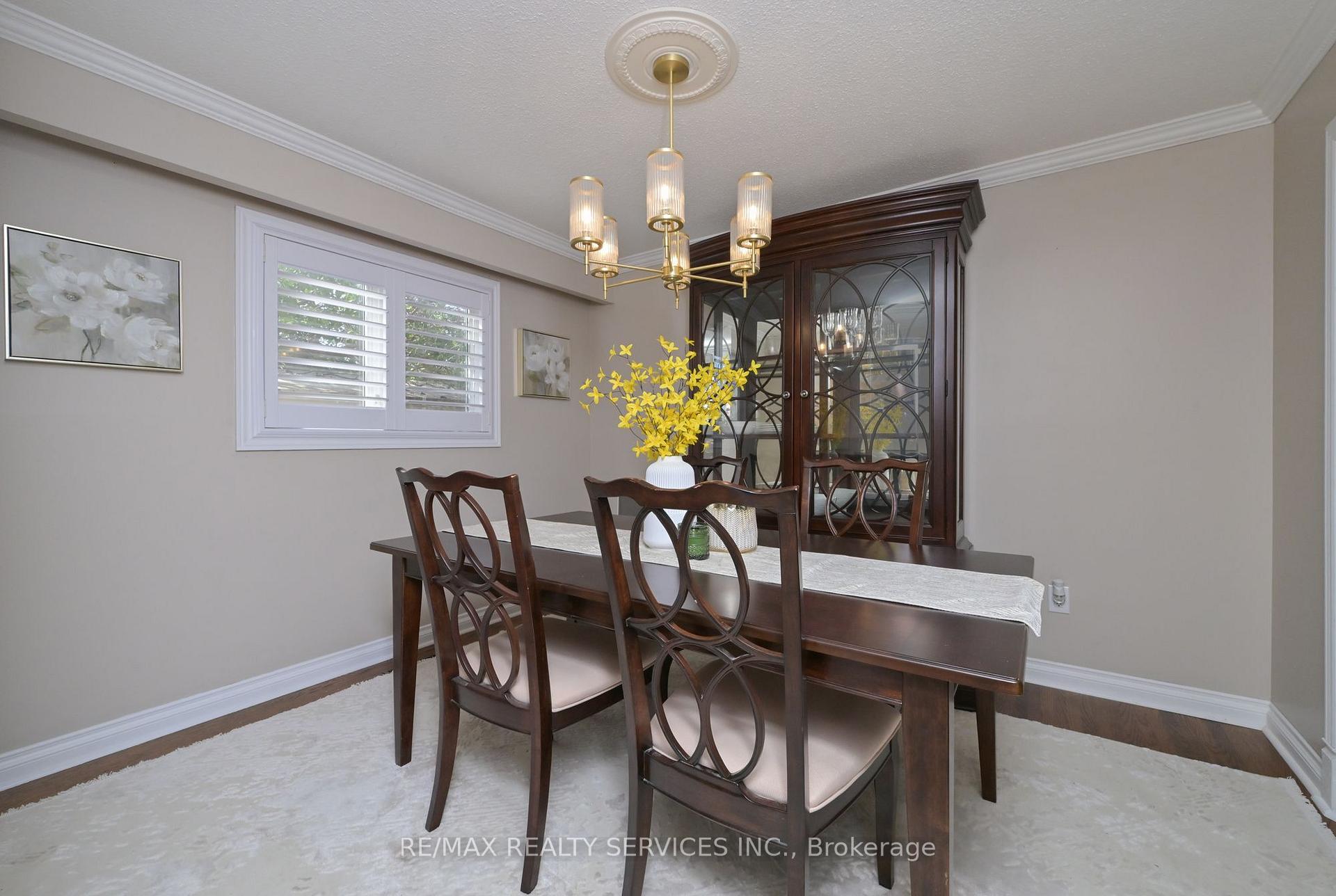 Photo 7 of 10 Danesbury Crescent, Brampton, Southgate — HOMEH