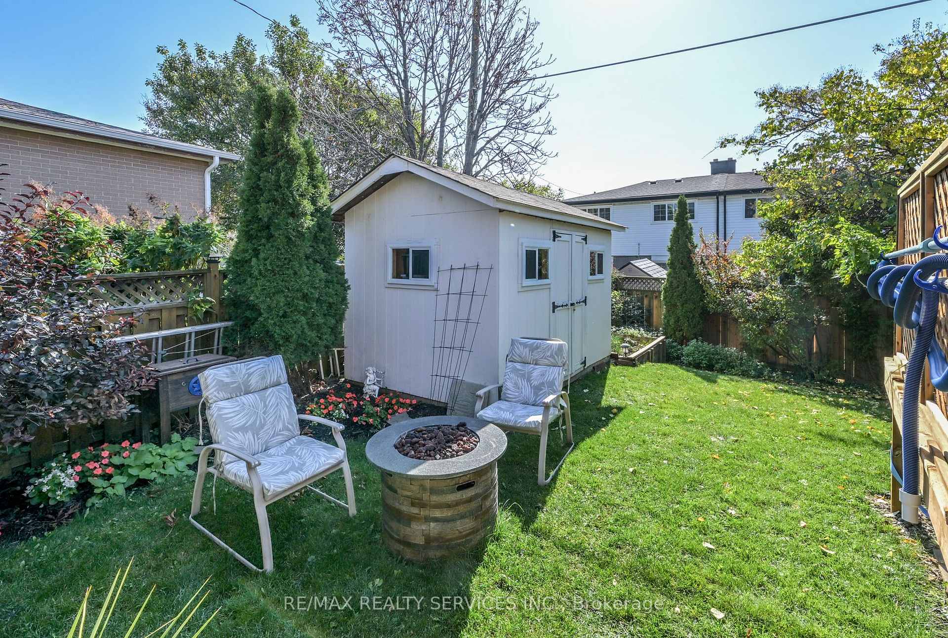 Photo 32 of 10 Danesbury Crescent, Brampton, Southgate — HOMEH