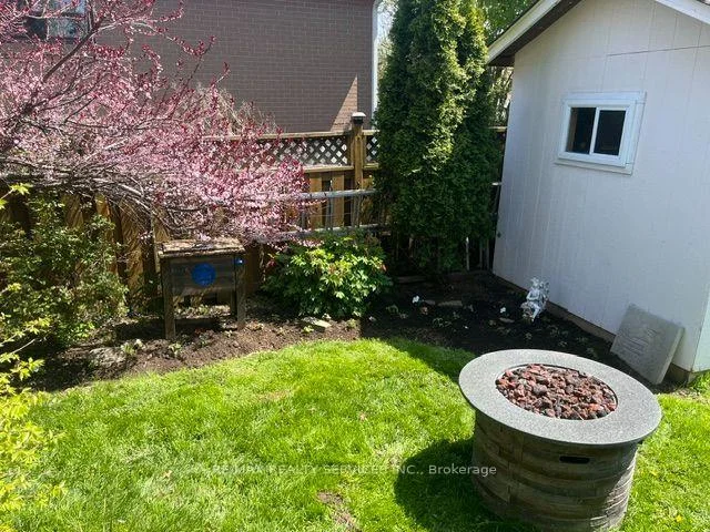 Photo 34 of 10 Danesbury Crescent, Brampton, Southgate — HOMEH