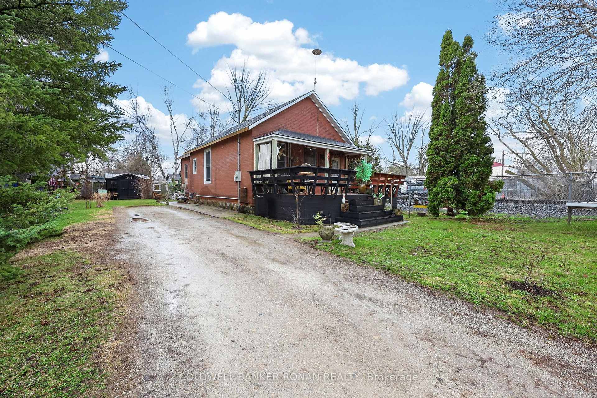 Photo 2 of 87 Wellington Street E, New Tecumseth, Alliston — HOMEH