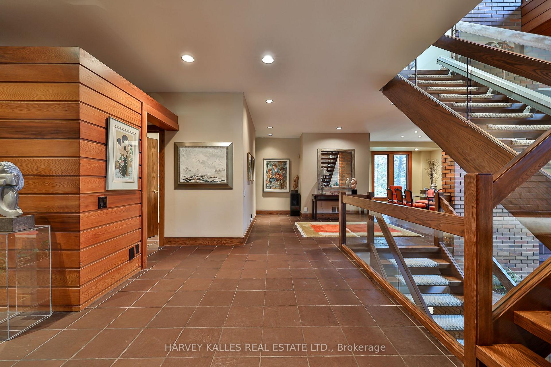 Photo 4 of 223 Hillhurst Boulevard, Toronto, Bedford Park-Nortown — HOMEH