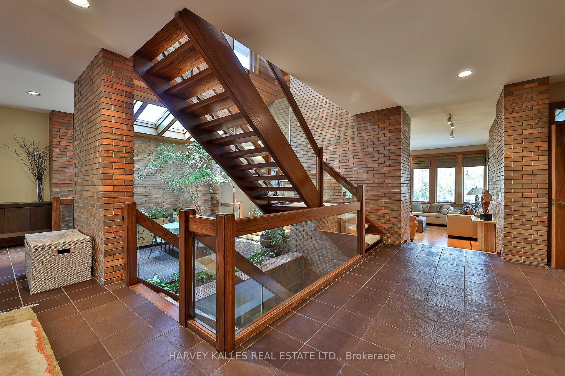 Photo 5 of 223 Hillhurst Boulevard, Toronto, Bedford Park-Nortown — HOMEH
