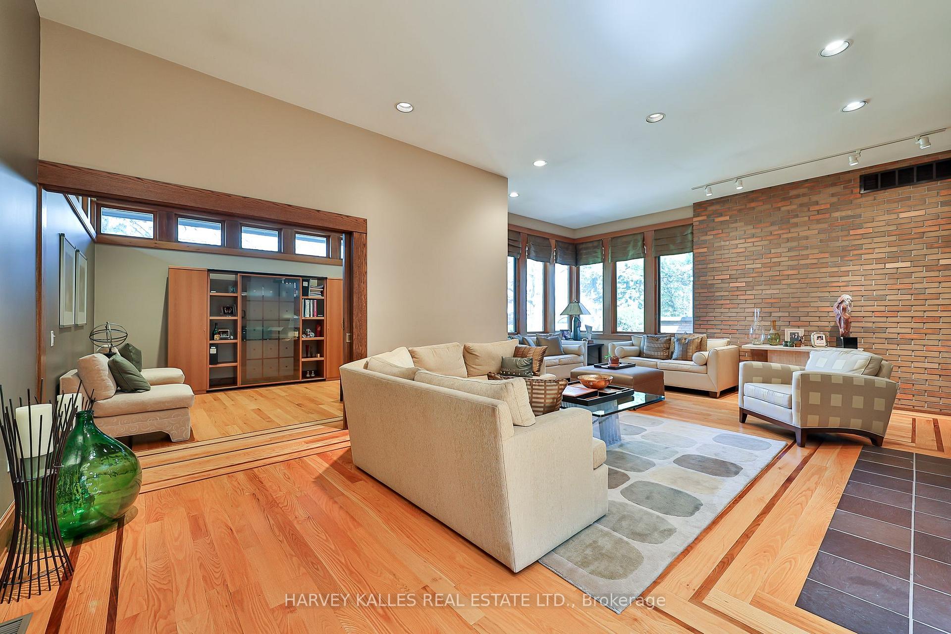 Photo 8 of 223 Hillhurst Boulevard, Toronto, Bedford Park-Nortown — HOMEH