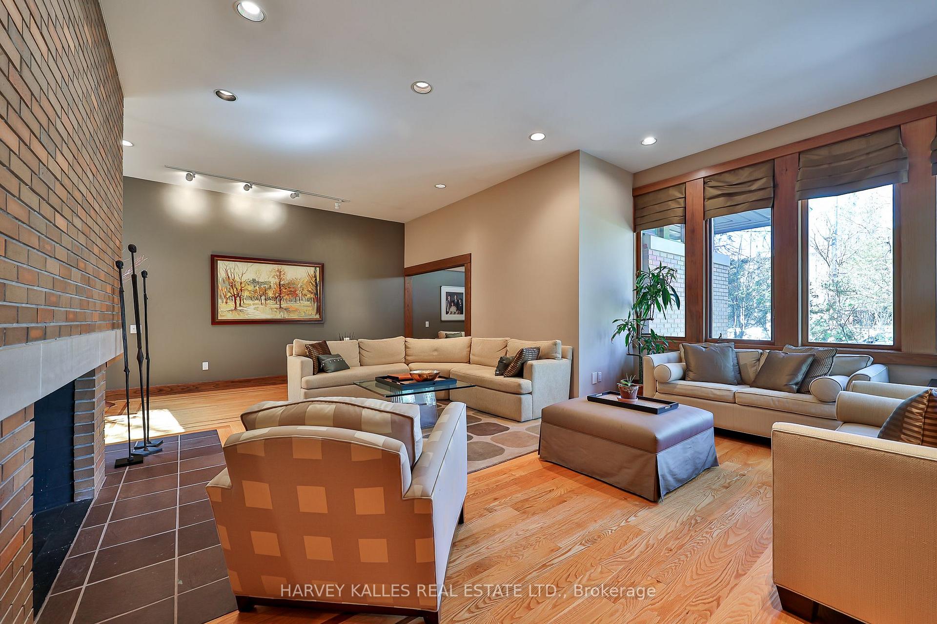 Photo 9 of 223 Hillhurst Boulevard, Toronto, Bedford Park-Nortown — HOMEH