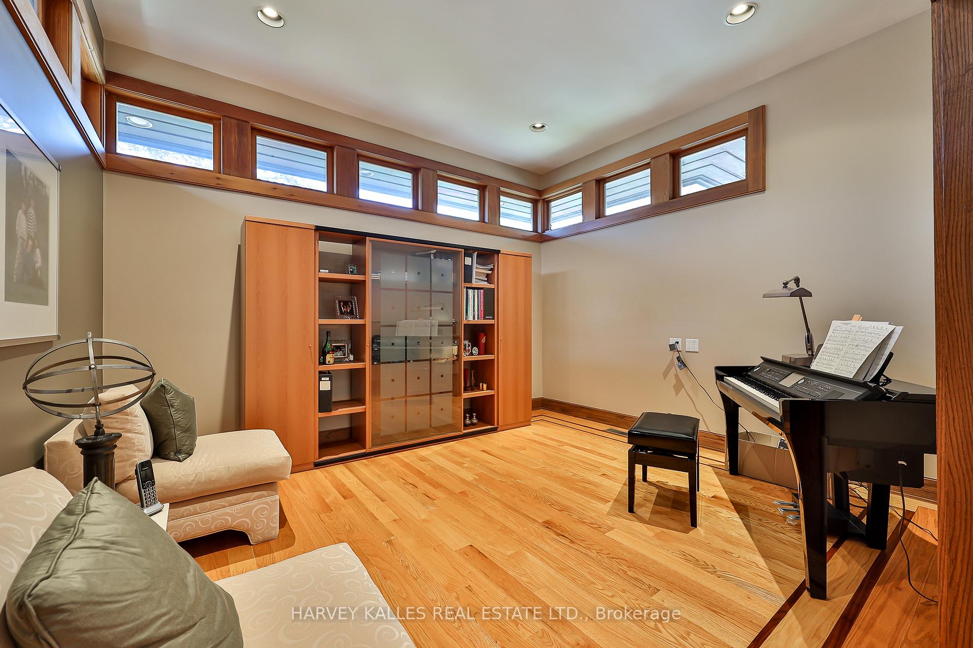Photo 10 of 223 Hillhurst Boulevard, Toronto, Bedford Park-Nortown — HOMEH