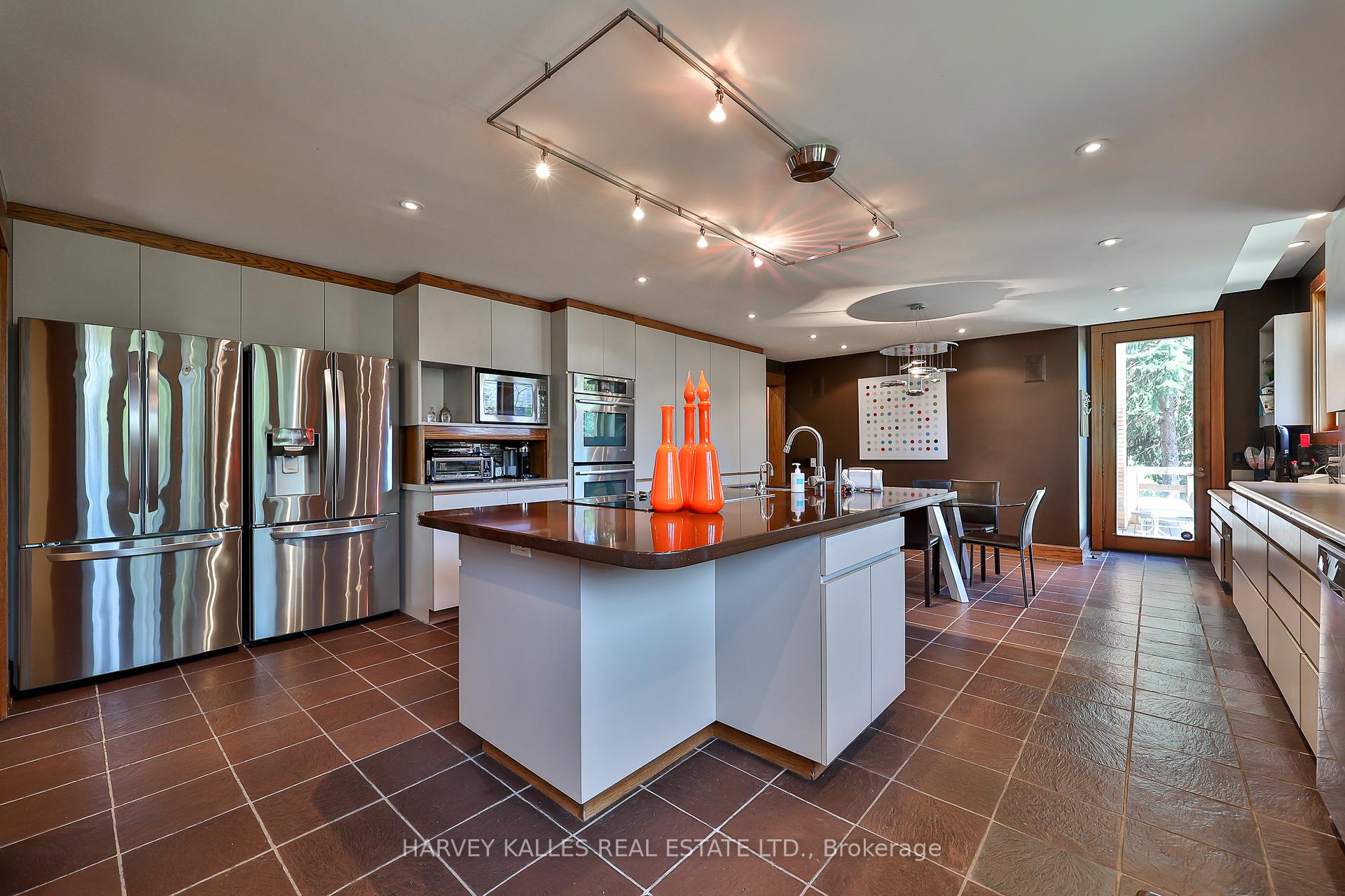 Photo 16 of 223 Hillhurst Boulevard, Toronto, Bedford Park-Nortown — HOMEH