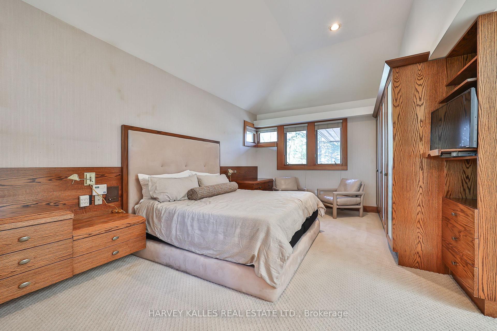 Photo 20 of 223 Hillhurst Boulevard, Toronto, Bedford Park-Nortown — HOMEH