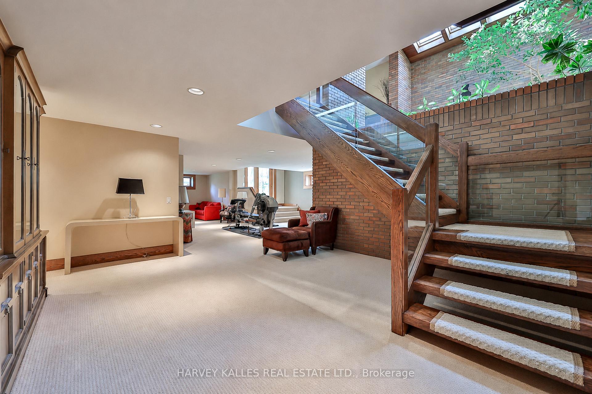 Photo 29 of 223 Hillhurst Boulevard, Toronto, Bedford Park-Nortown — HOMEH