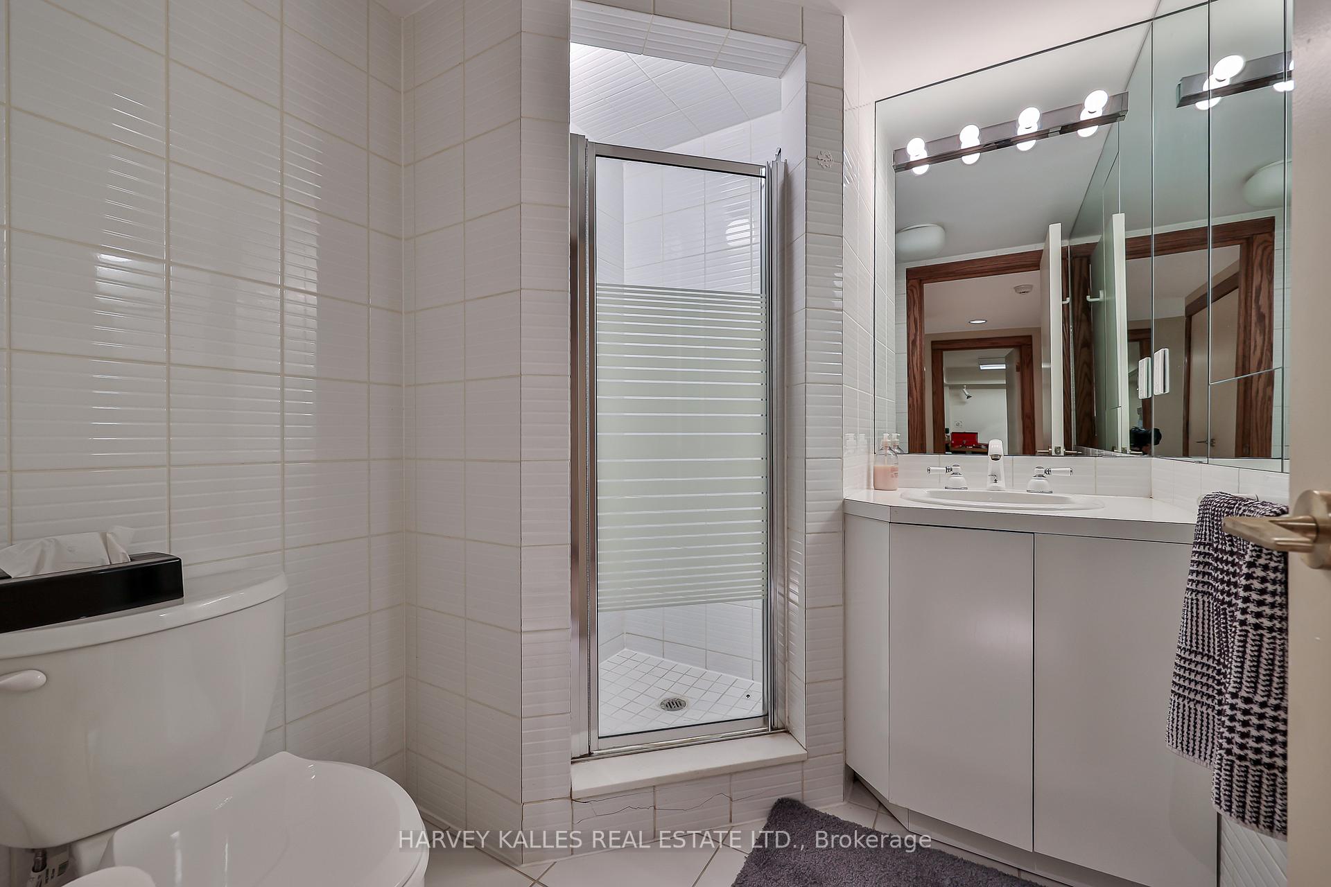 Photo 31 of 223 Hillhurst Boulevard, Toronto, Bedford Park-Nortown — HOMEH
