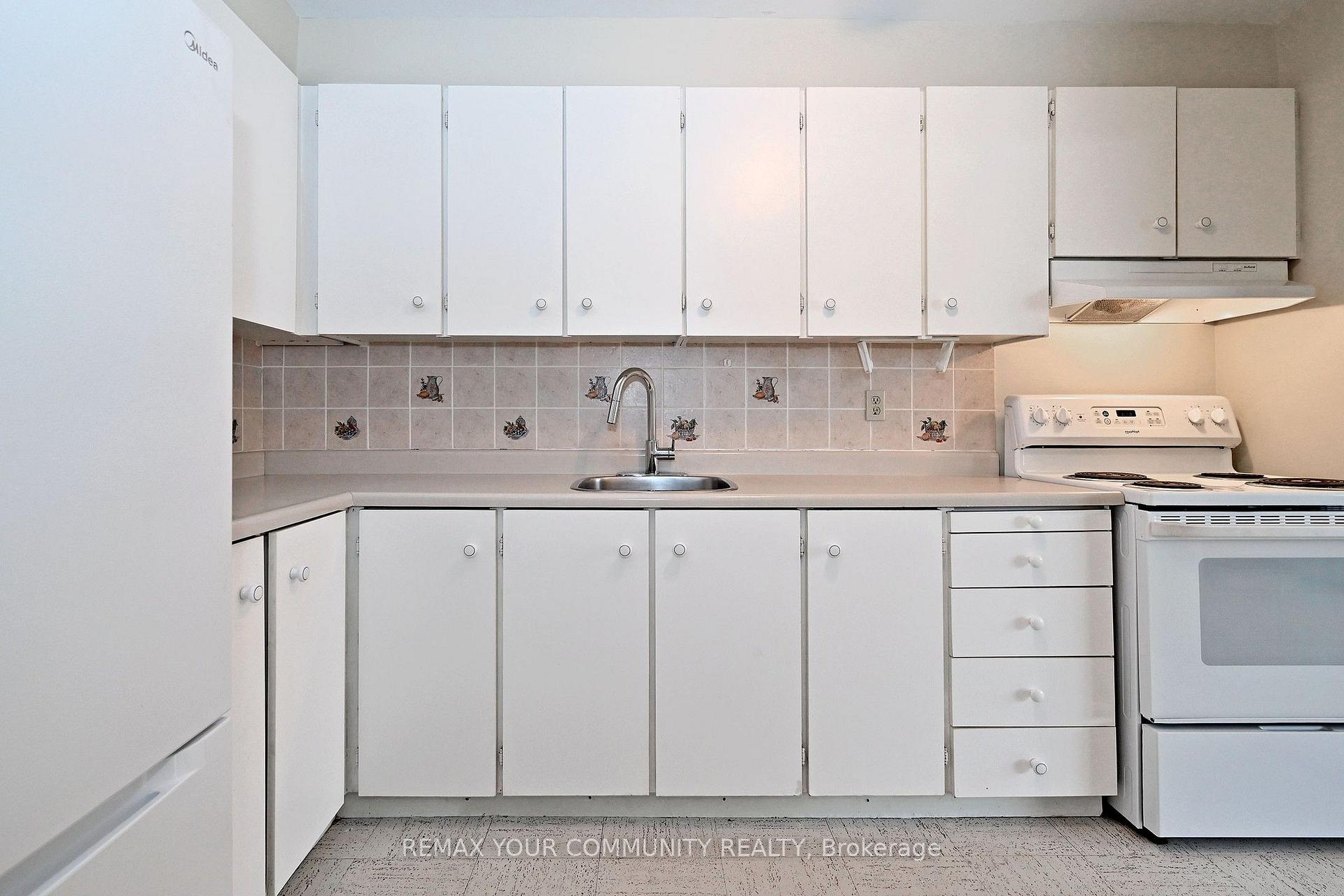 Photo 13 of Unit 2602, 5 Massey Square, Toronto, Crescent Town — HOMEH