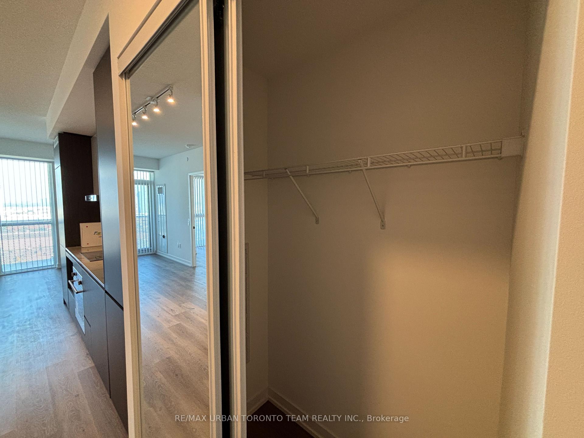 Photo 10 of Unit 2008, 28 Interchange Way, Vaughan, Vaughan Corporate Centre — HOMEH