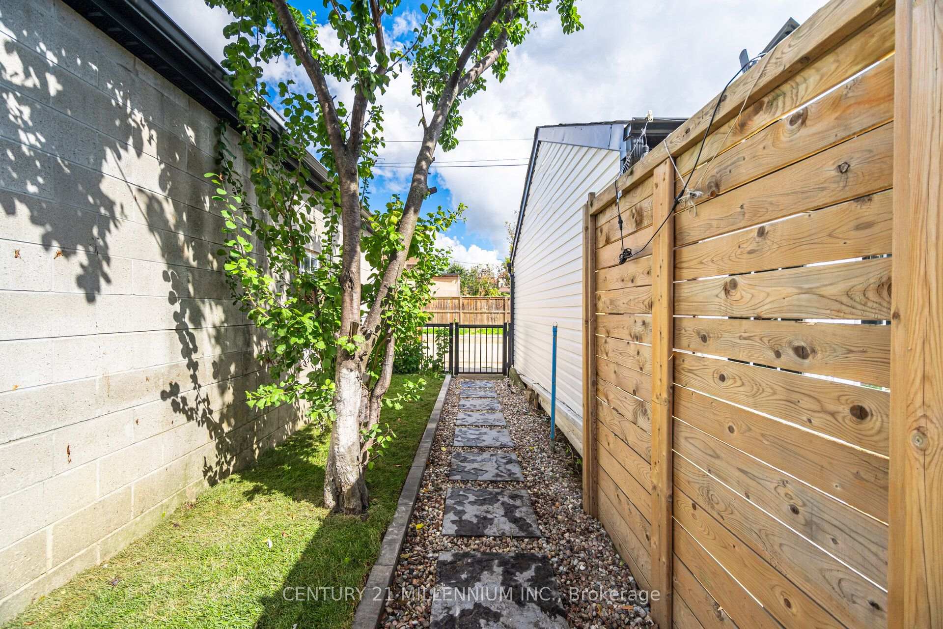 Photo 41 of 1781 Keele Street, Toronto, Keelesdale-Eglinton West — HOMEH