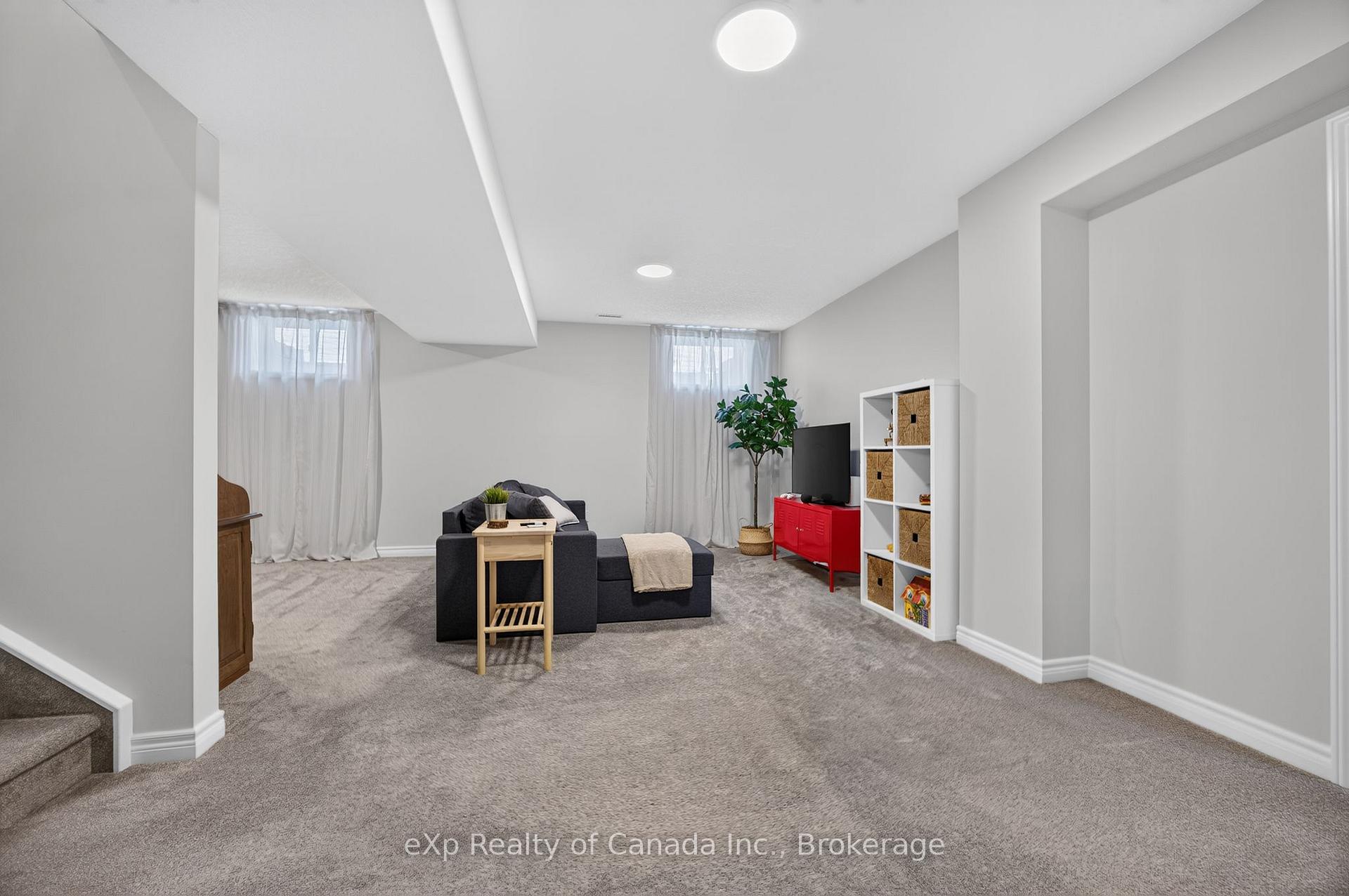 Photo 30 of 23 Evylean Court, St. Thomas — HOMEH