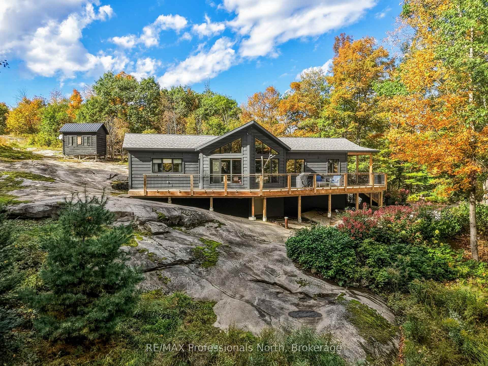 Photo of 1266 North Shore Road