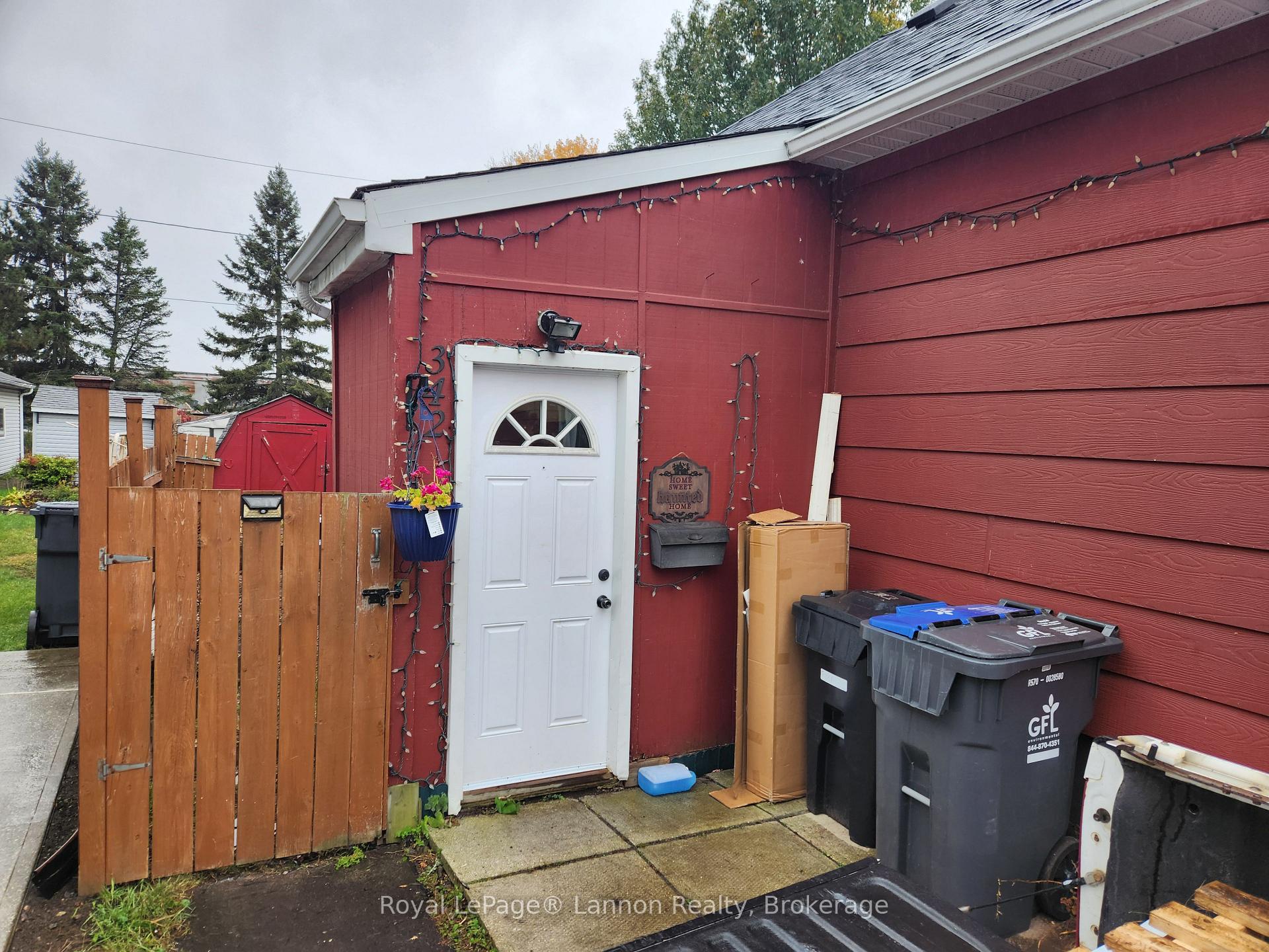 Photo 4 of 342 Amelia Street E, Thunder Bay, Westfort — HOMEH